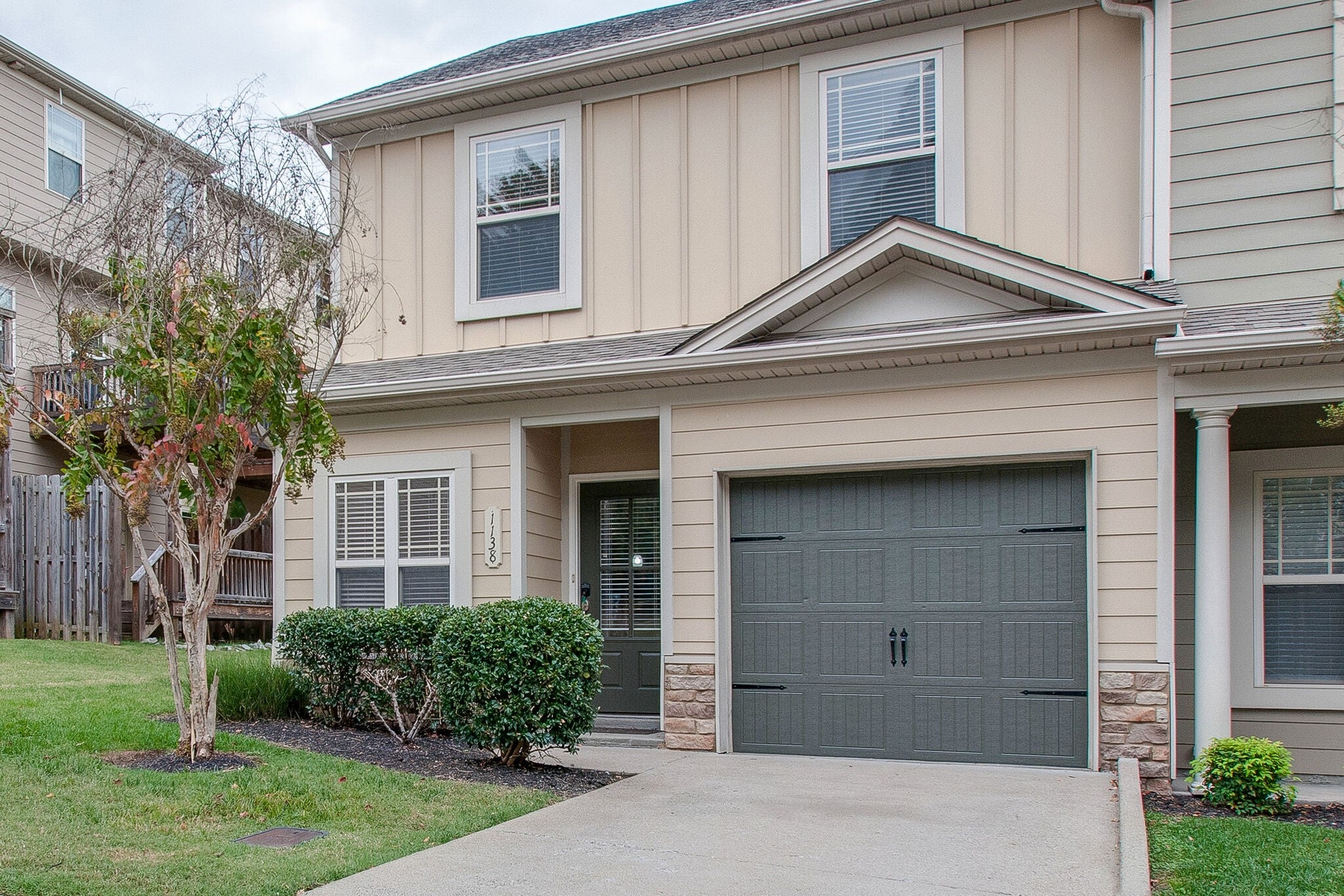 1138 Woodbury Falls Ct