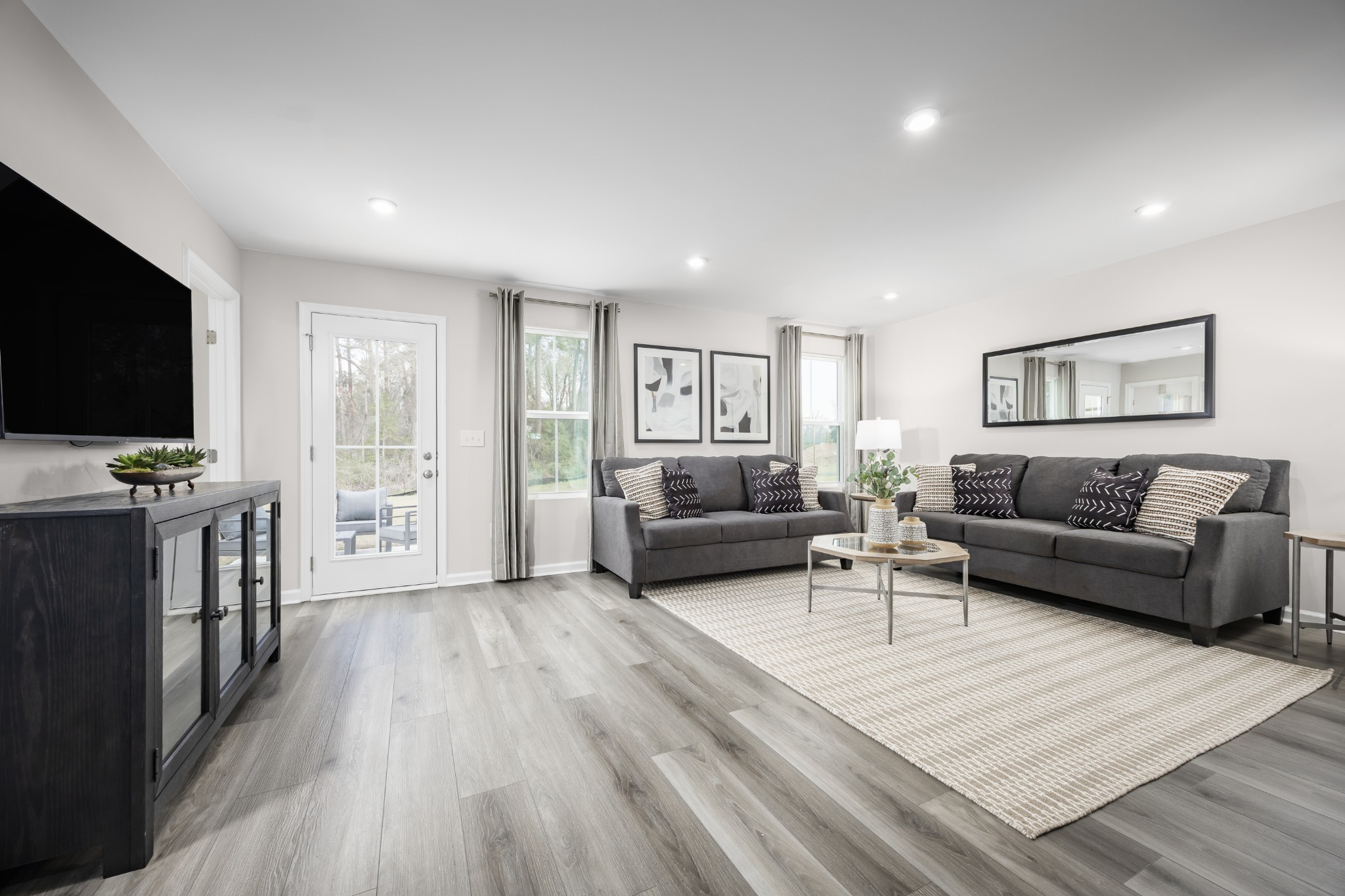 3237 ROYAL HOUND TRAIL