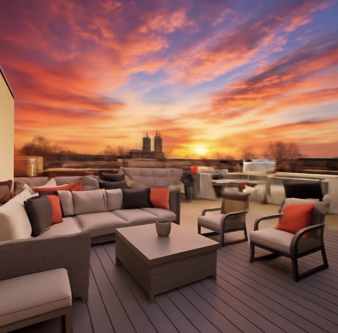 102 West End Close 102