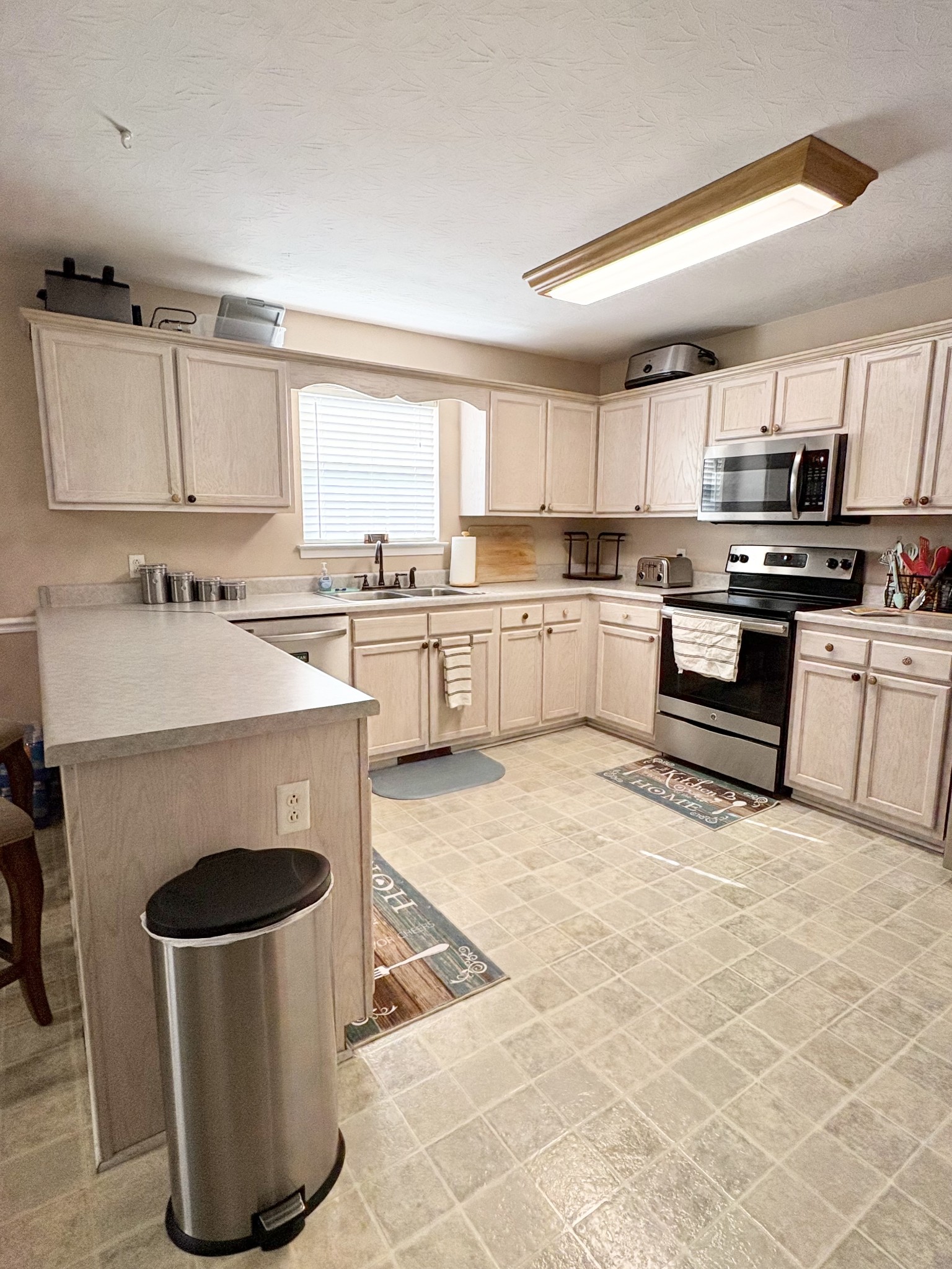 1059 Kaitlynn Cir
