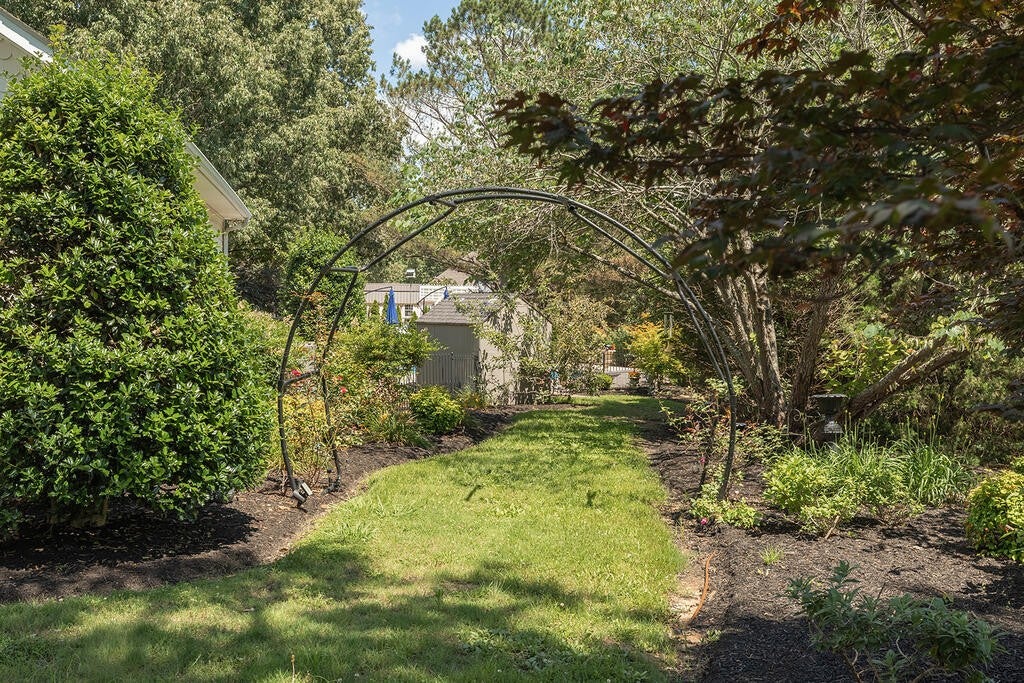 200 Nalonna Dr