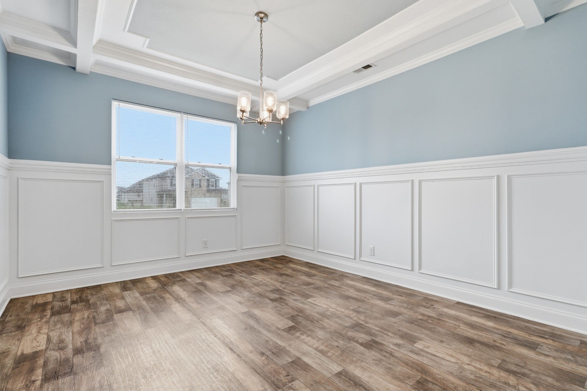 2255 Viking Ct
