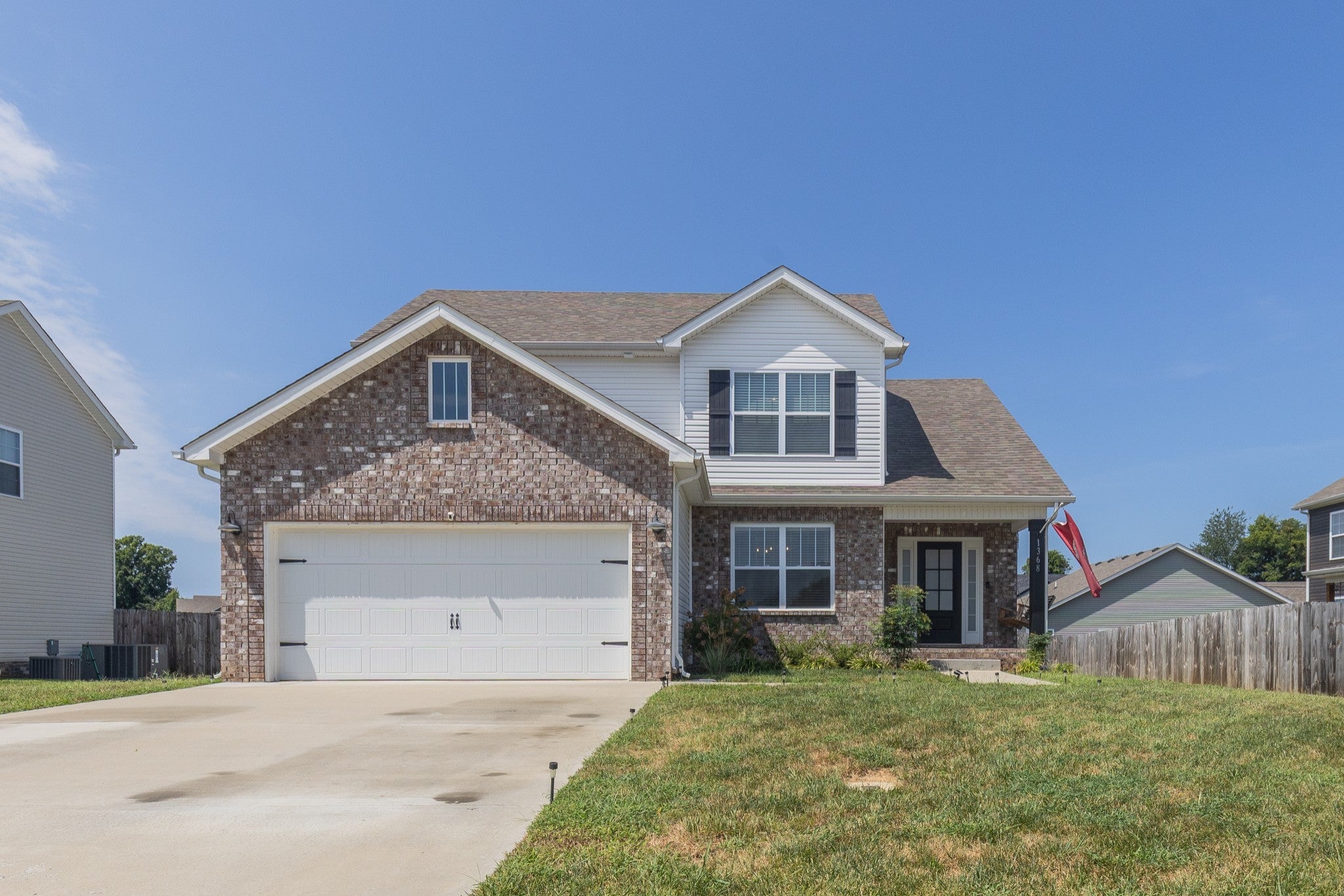 1368 Harmon Ln
