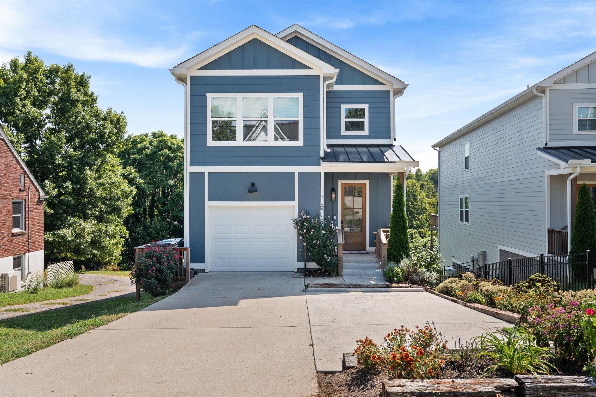 4-bed listing at 916a Crescent Hill Rd, Nashville