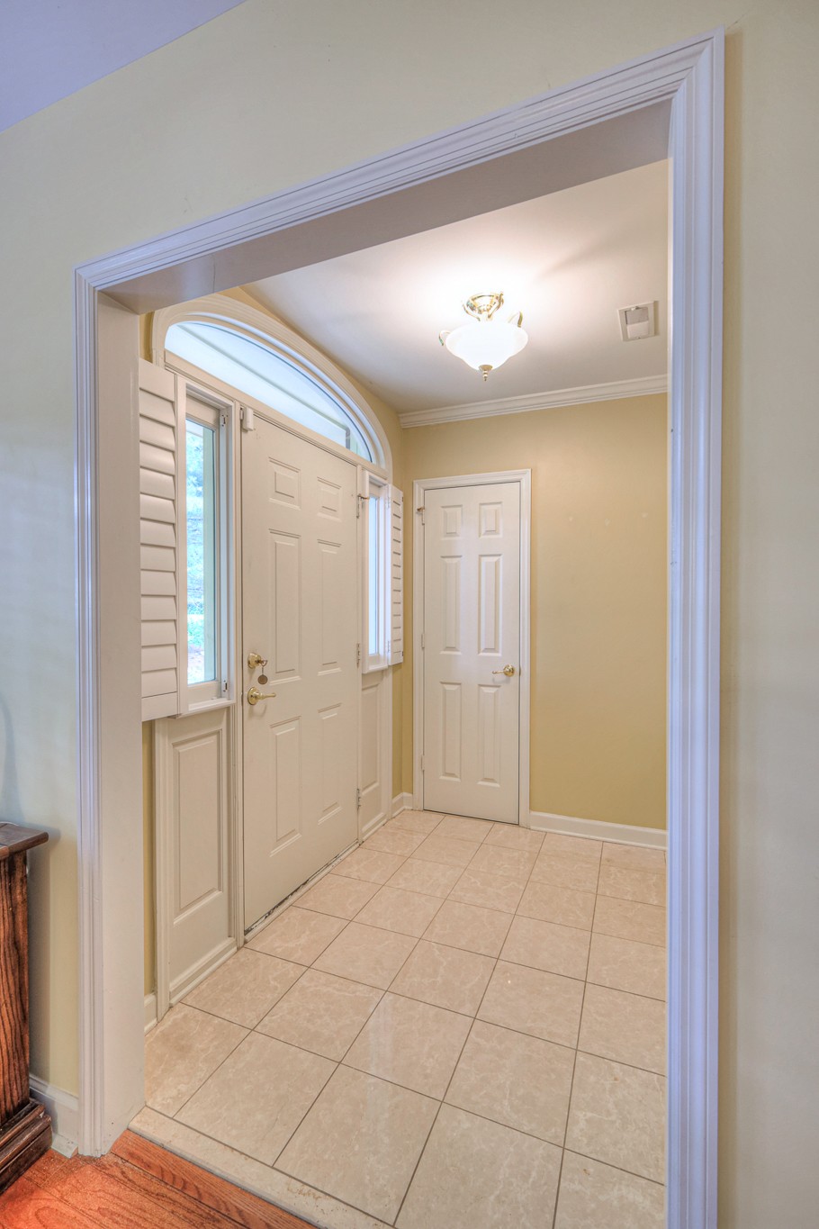 8076 Sunrise Cir