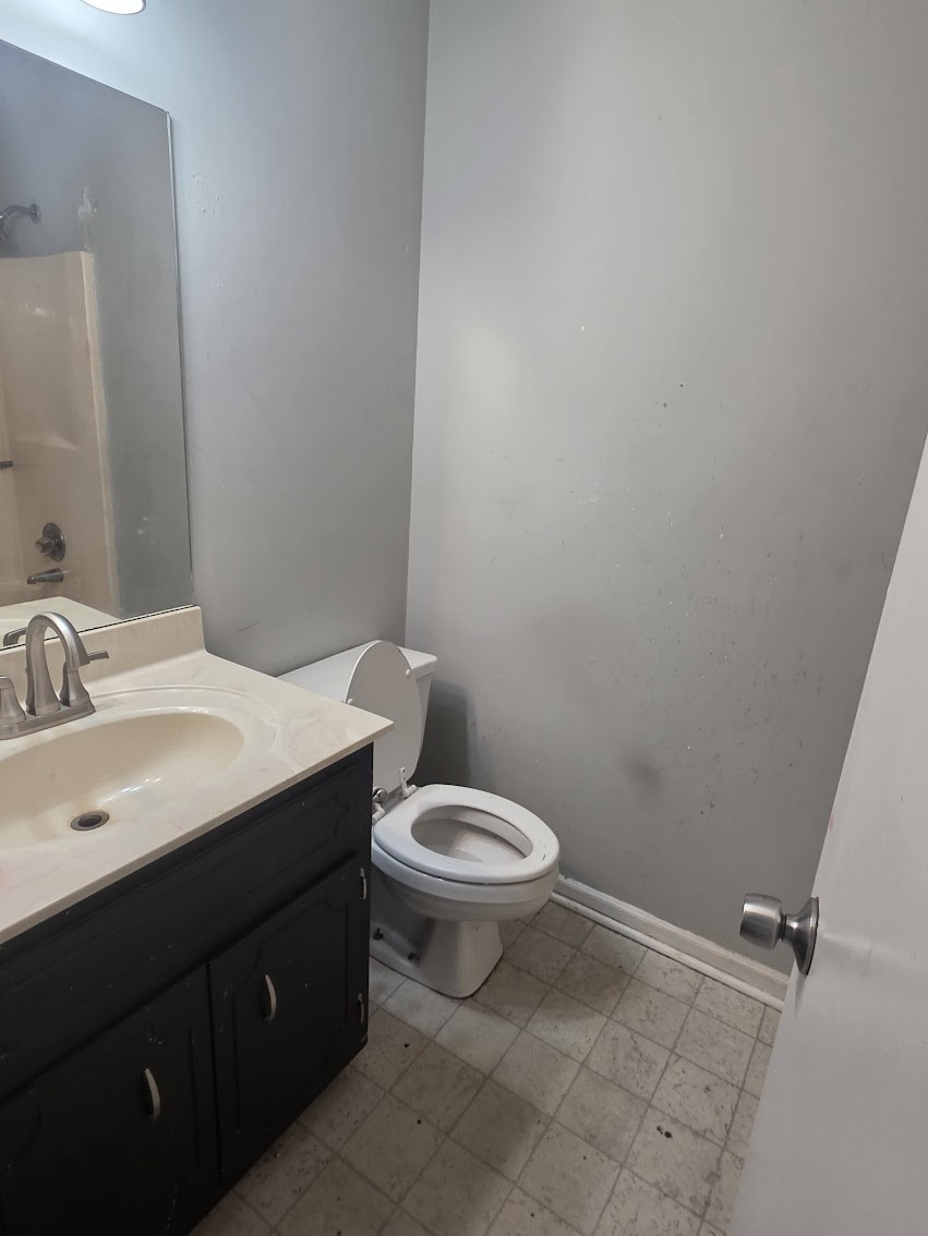 3404 Oak Lawn Dr