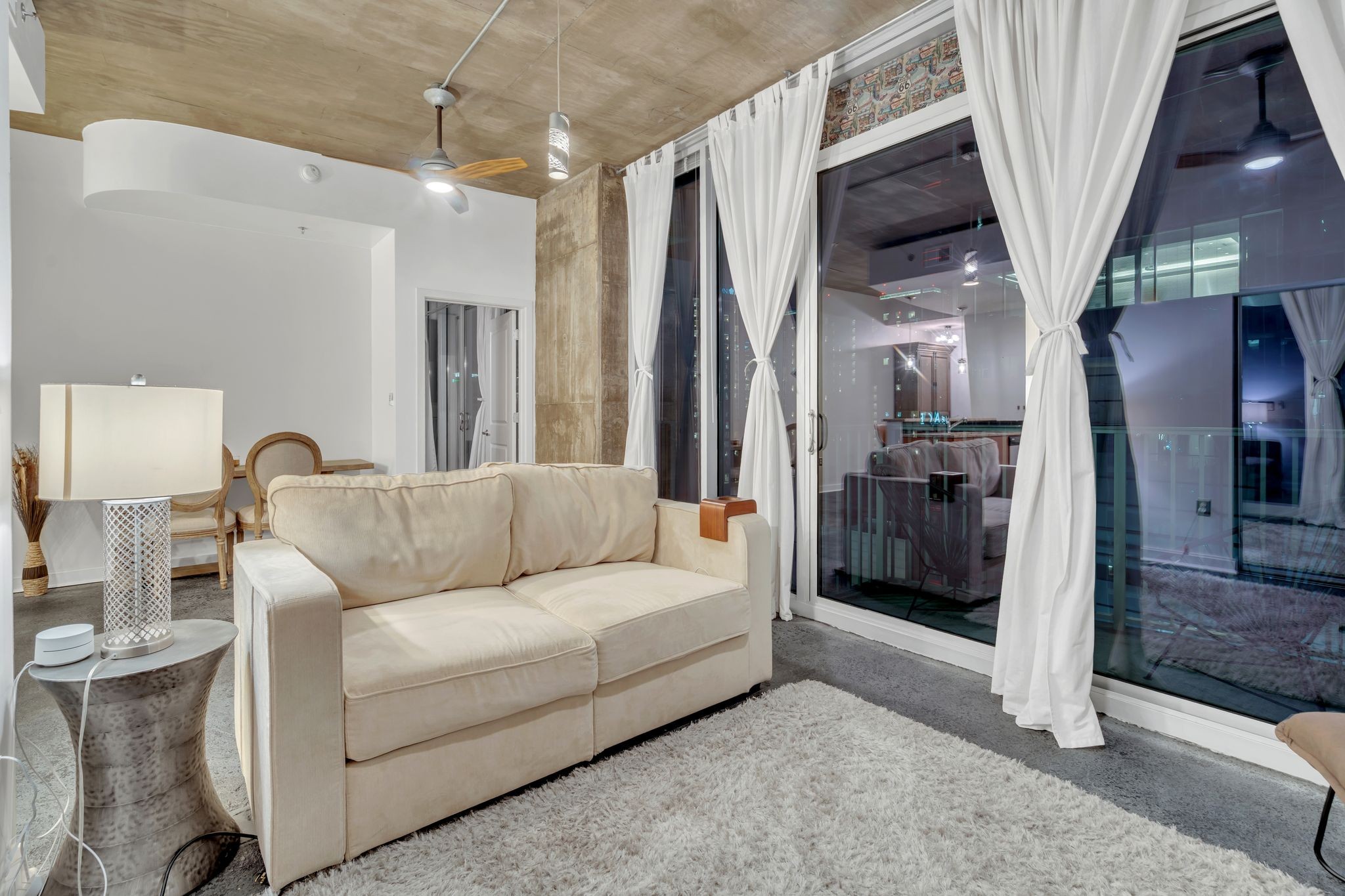 301 Demonbreun St 1418