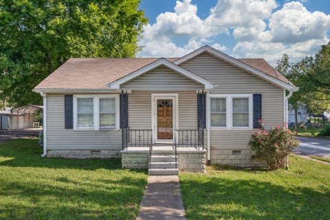 Photo of 405 Swanson Blvd, Fayetteville, TN 37334 (MLS # 3514373)
