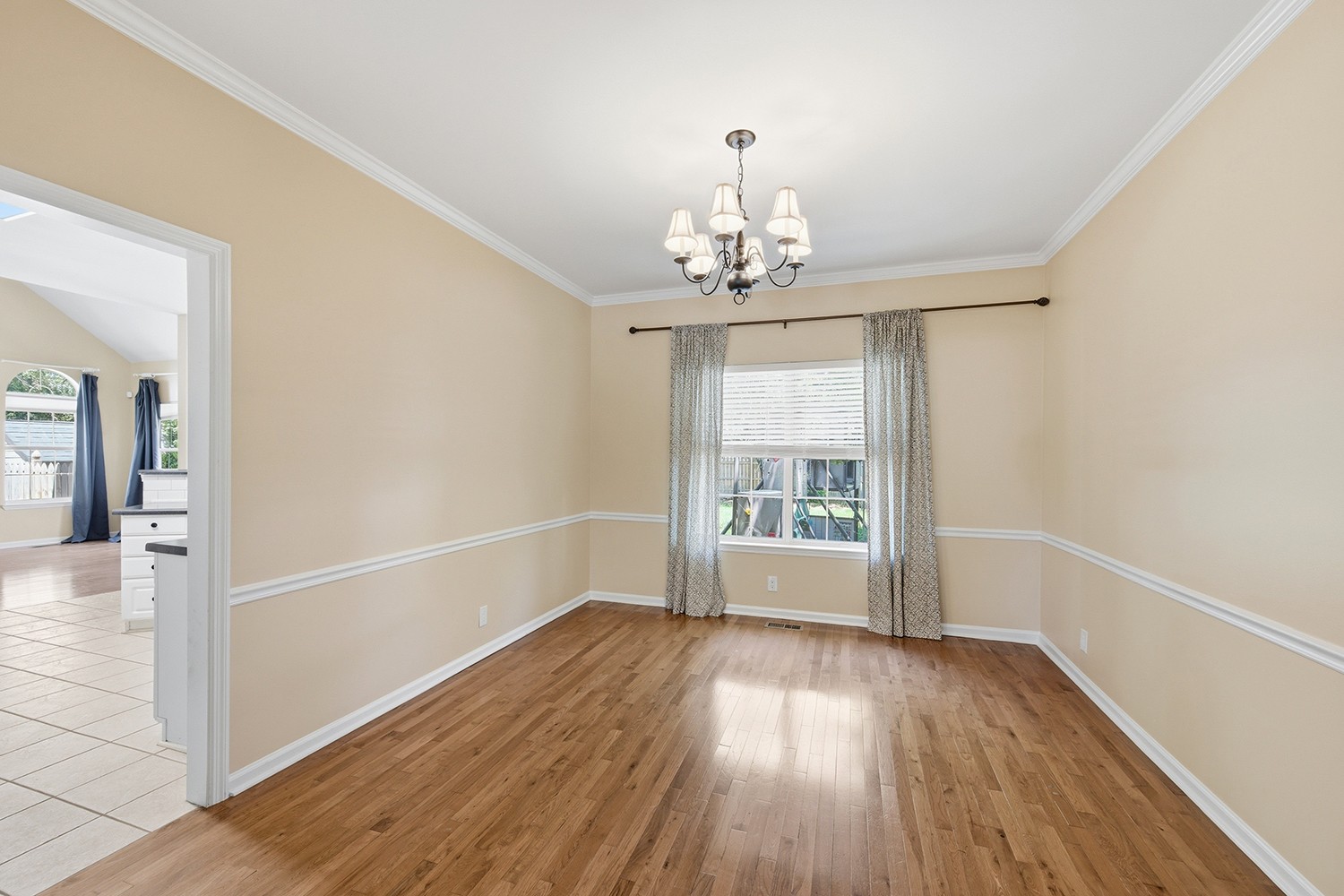 447 Essex Park Cir, Franklin TN 37069 3-bed home, photo 7 of 30