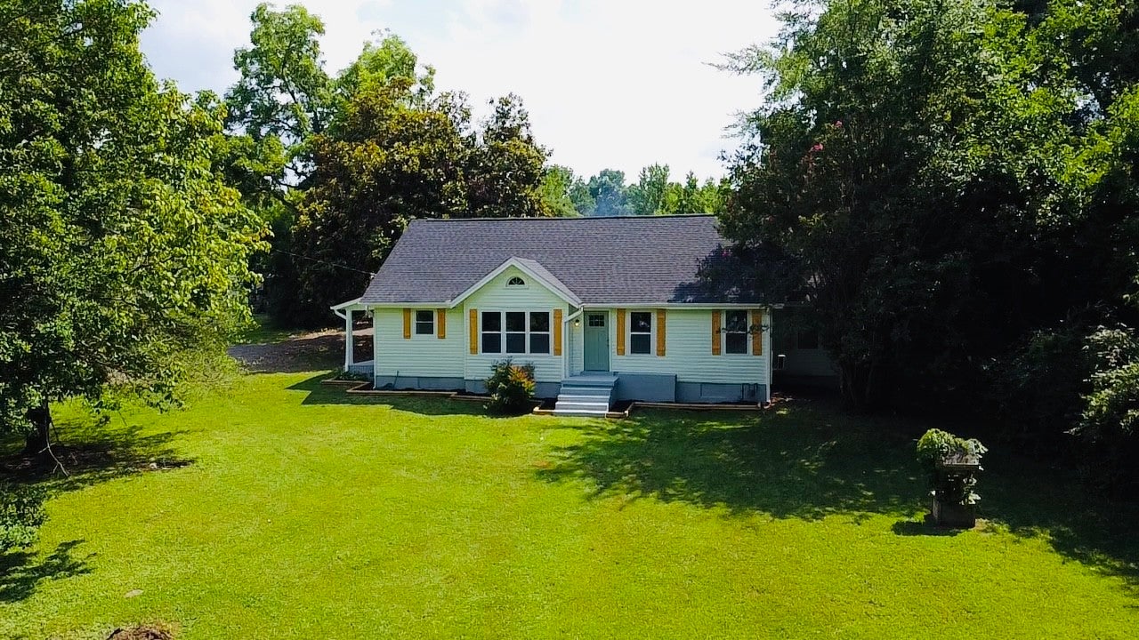 9851 Highway 114 W
