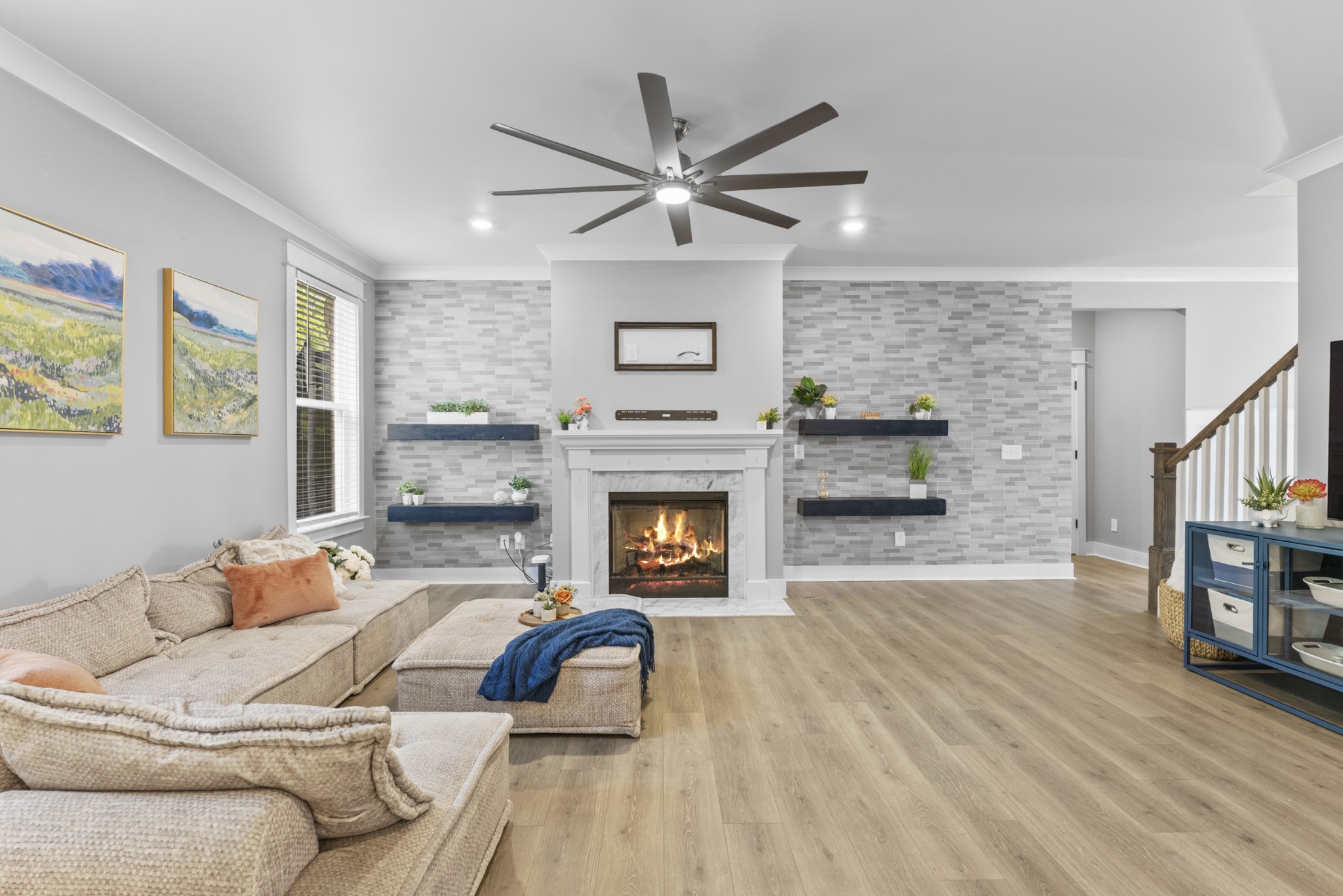 9015 Grayson Cir