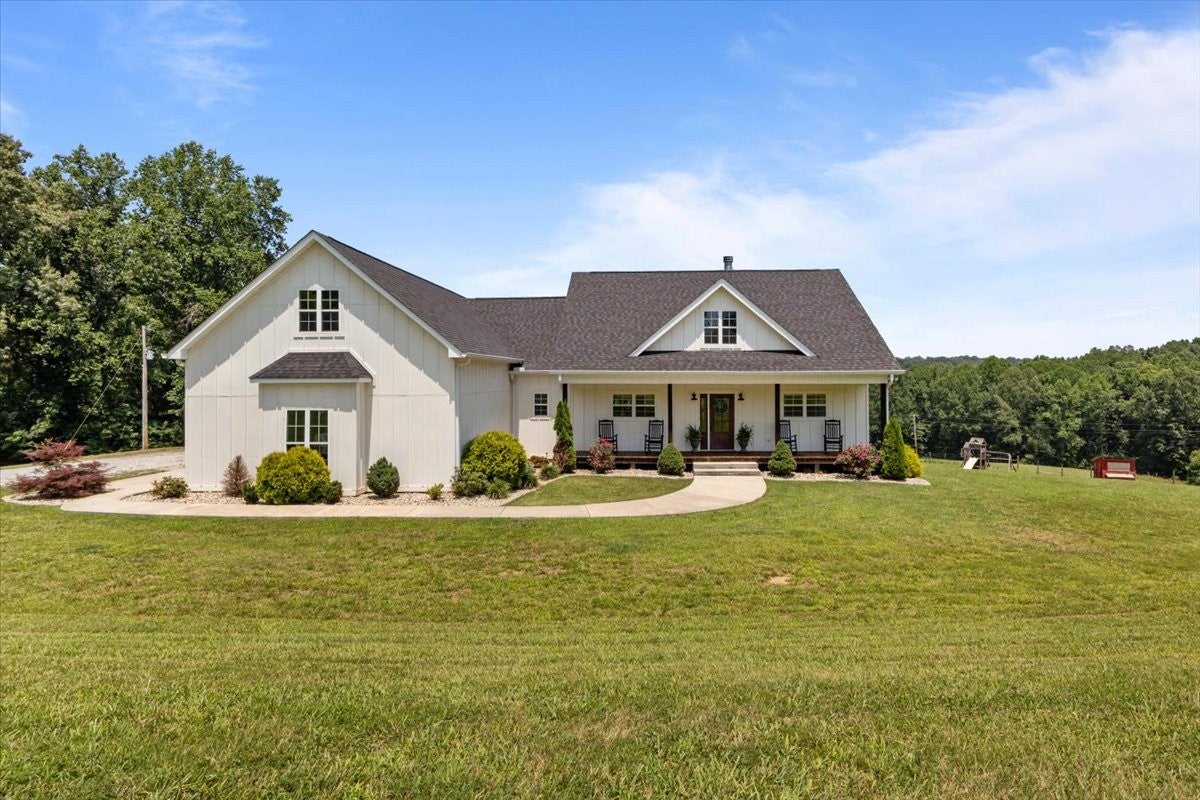 4251 Spring Valley Rd