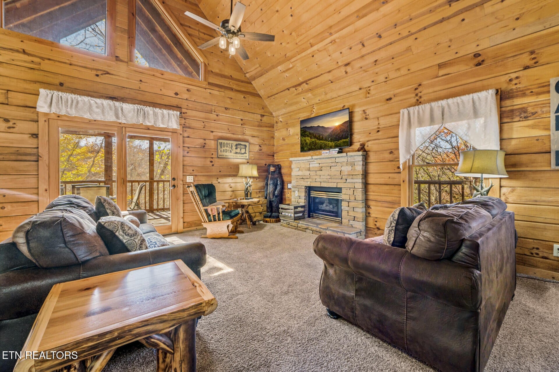 419 Sassafras Tr