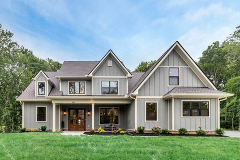 285 Chicken Pike Smyrna TN 37167