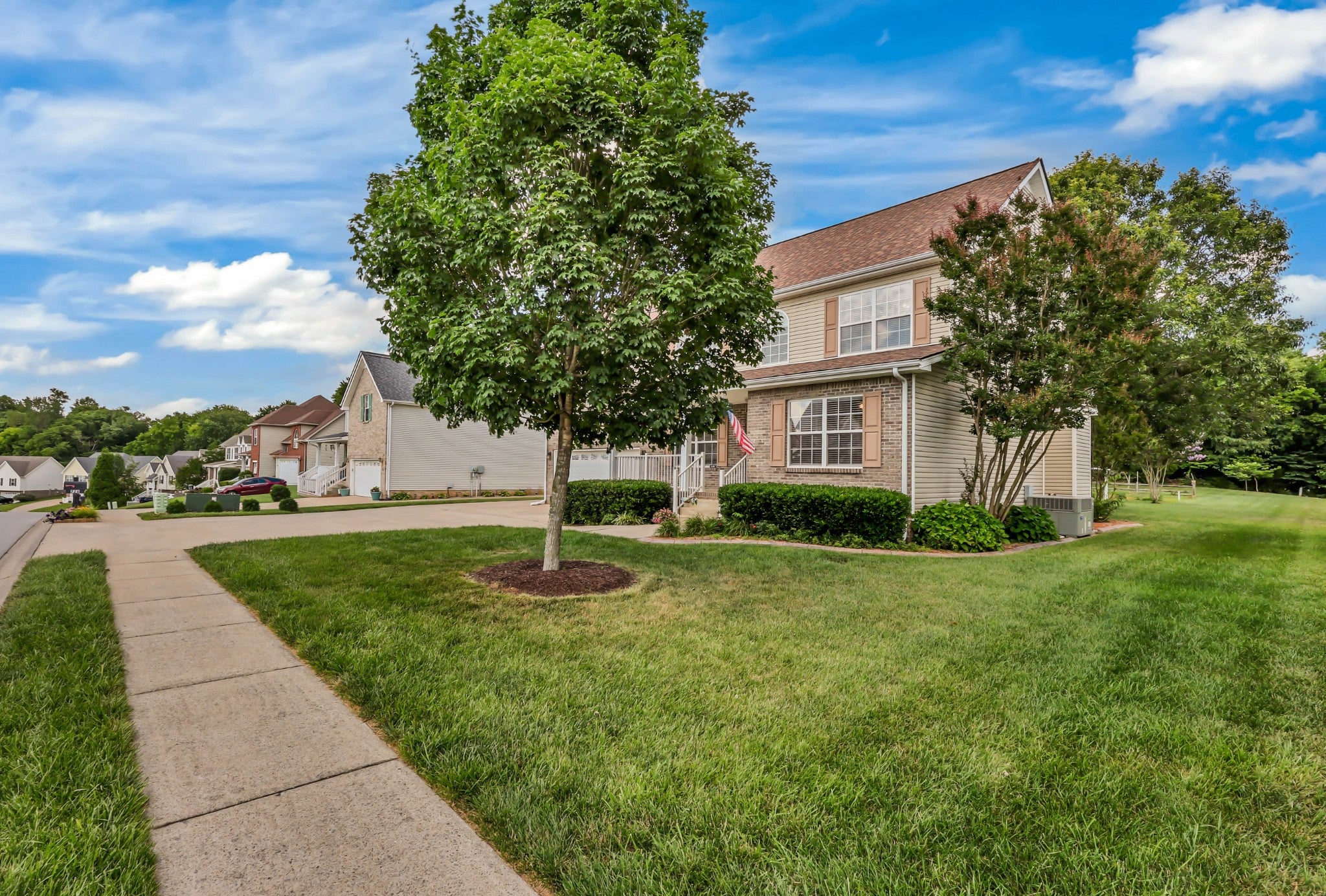 728 Winding Bluff Way