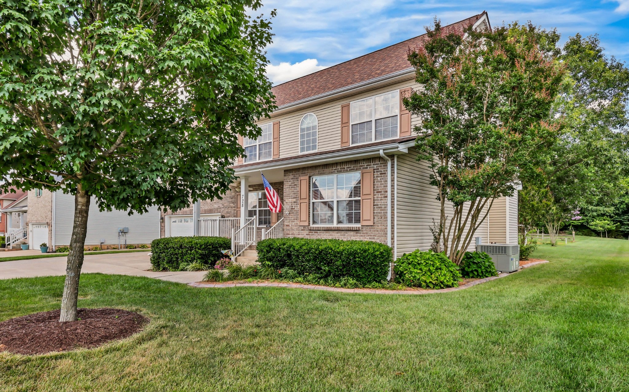 728 Winding Bluff Way