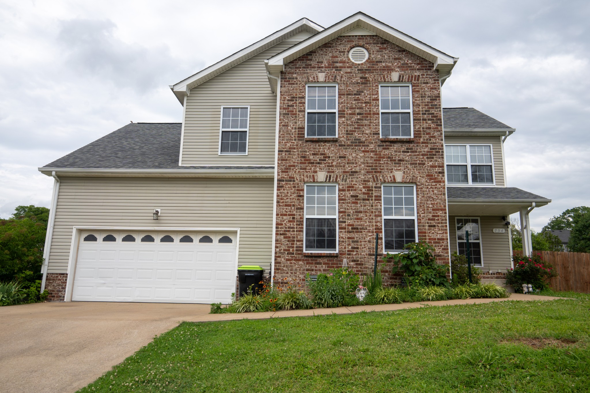 734 Cedar Grove Ct - Photo 4