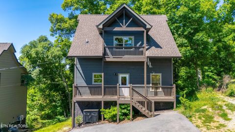 Photo of 2127 Eagle Feather Drive, Sevierville, TN 37876 (MLS # 3213612)