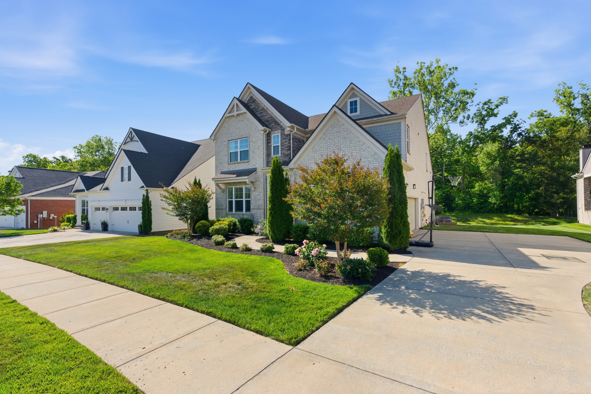 1089 River Oaks Blvd