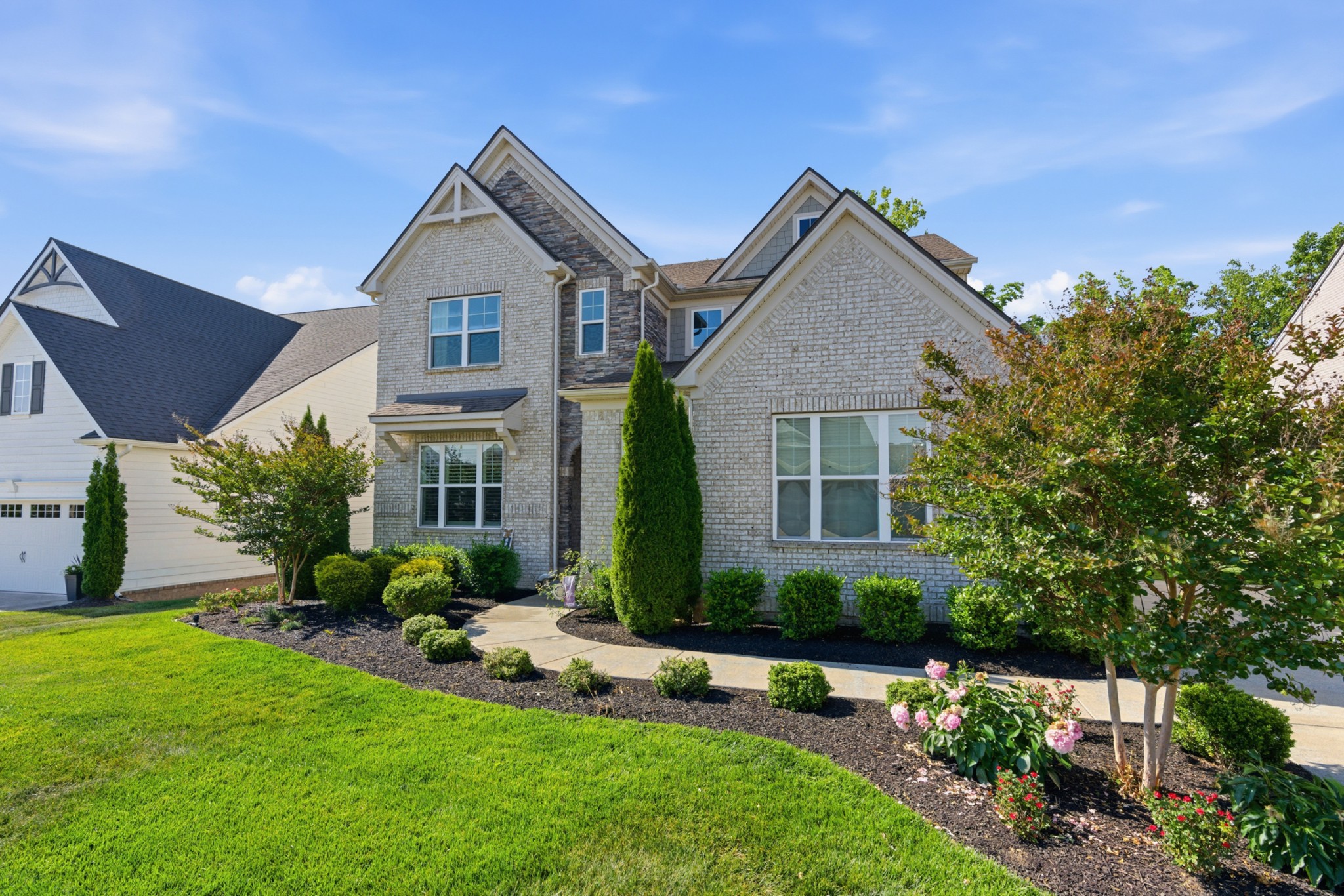 1089 River Oaks Blvd