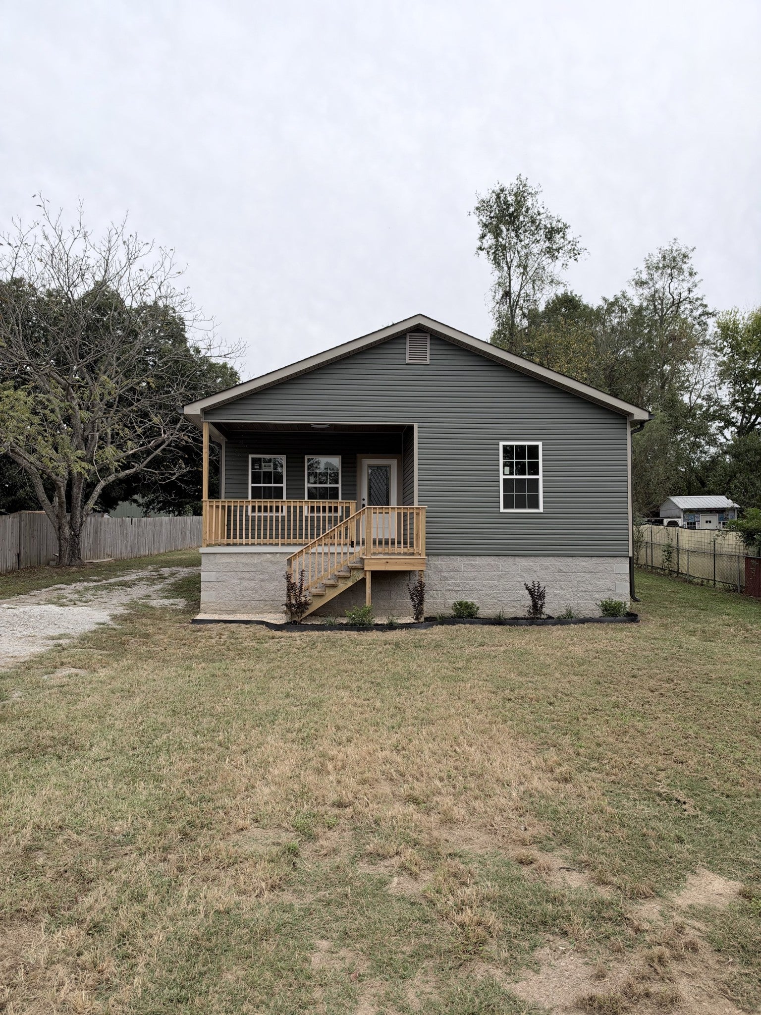 406 Winding Way