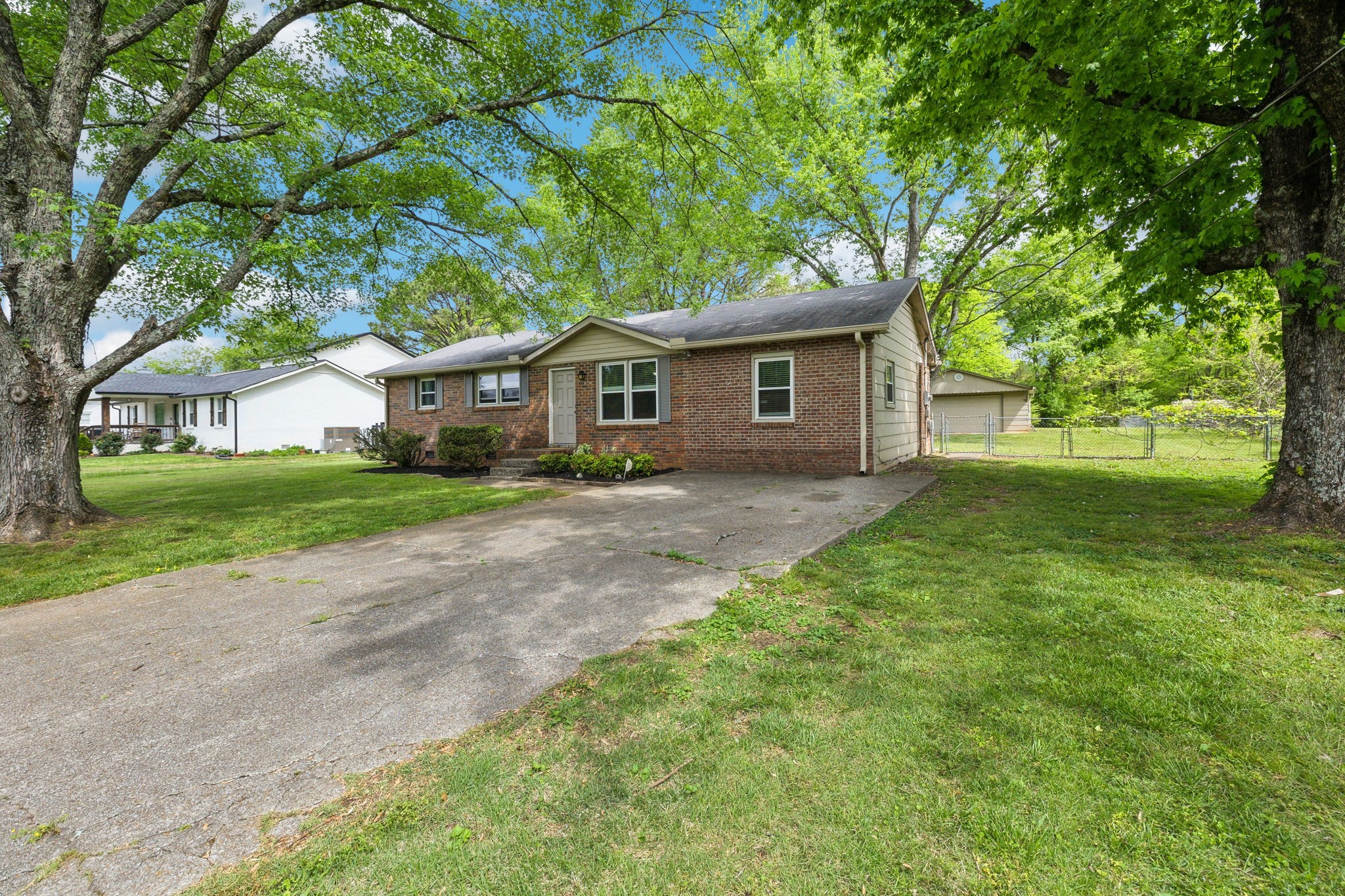 2608 Walnut Ln