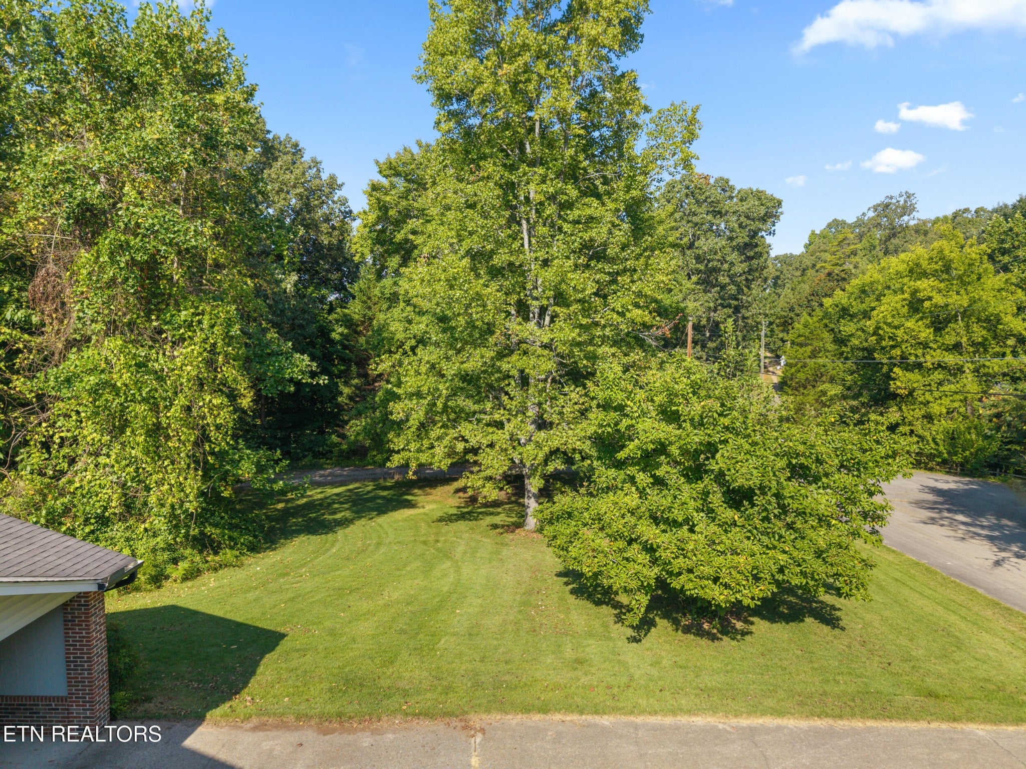 537 Bob White Drive