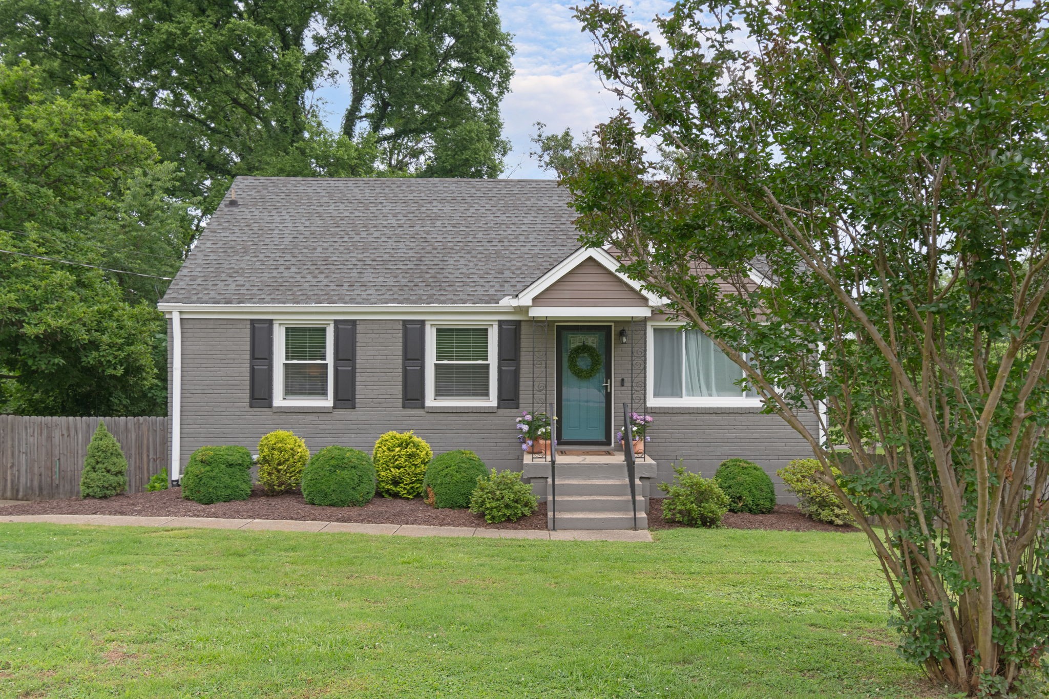 923 Shauna Dr