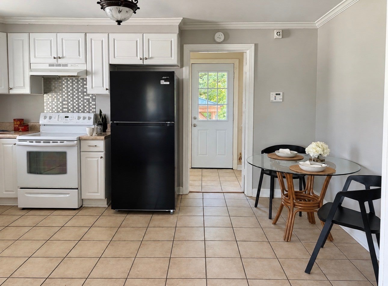 2-bed home for sale in Old Hickory, TN 37138, 120 Becker Ave 120 Becker Ave, Old Hickory TN 37138 2-bed home, photo 3 of 4