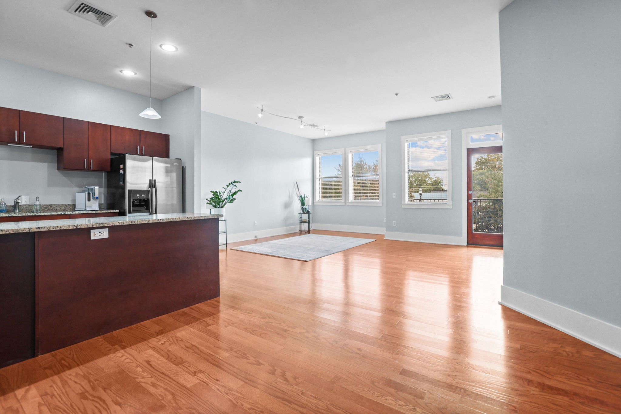 2201 8th Ave S 204