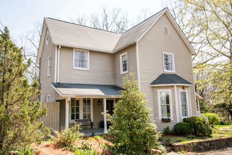 105 N Forrest Avenue Lookout Mountain TN 37350