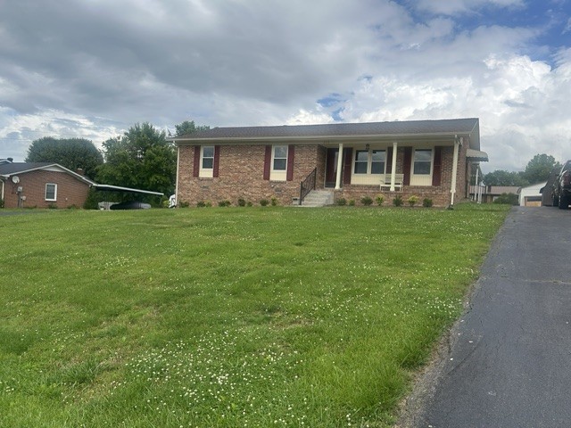 Photo 1 of 25 — 209 Kimela Dr, Woodbury, TN 37190