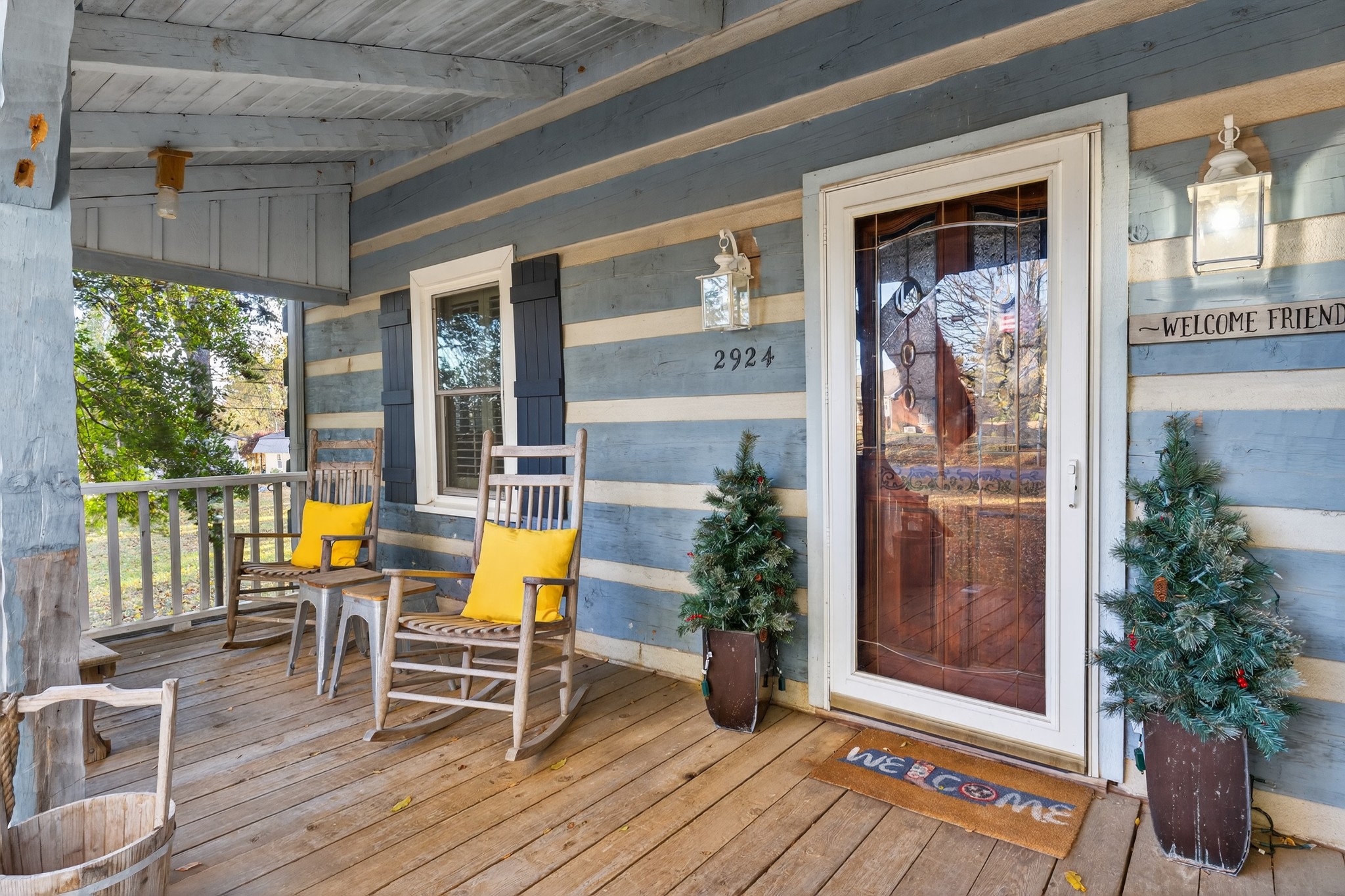 2924 Western Hills Dr