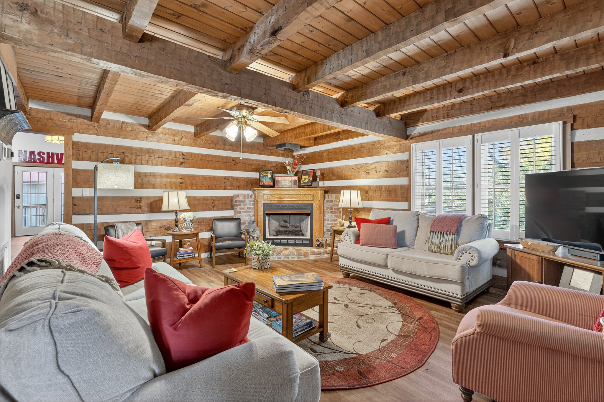 2924 Western Hills Dr