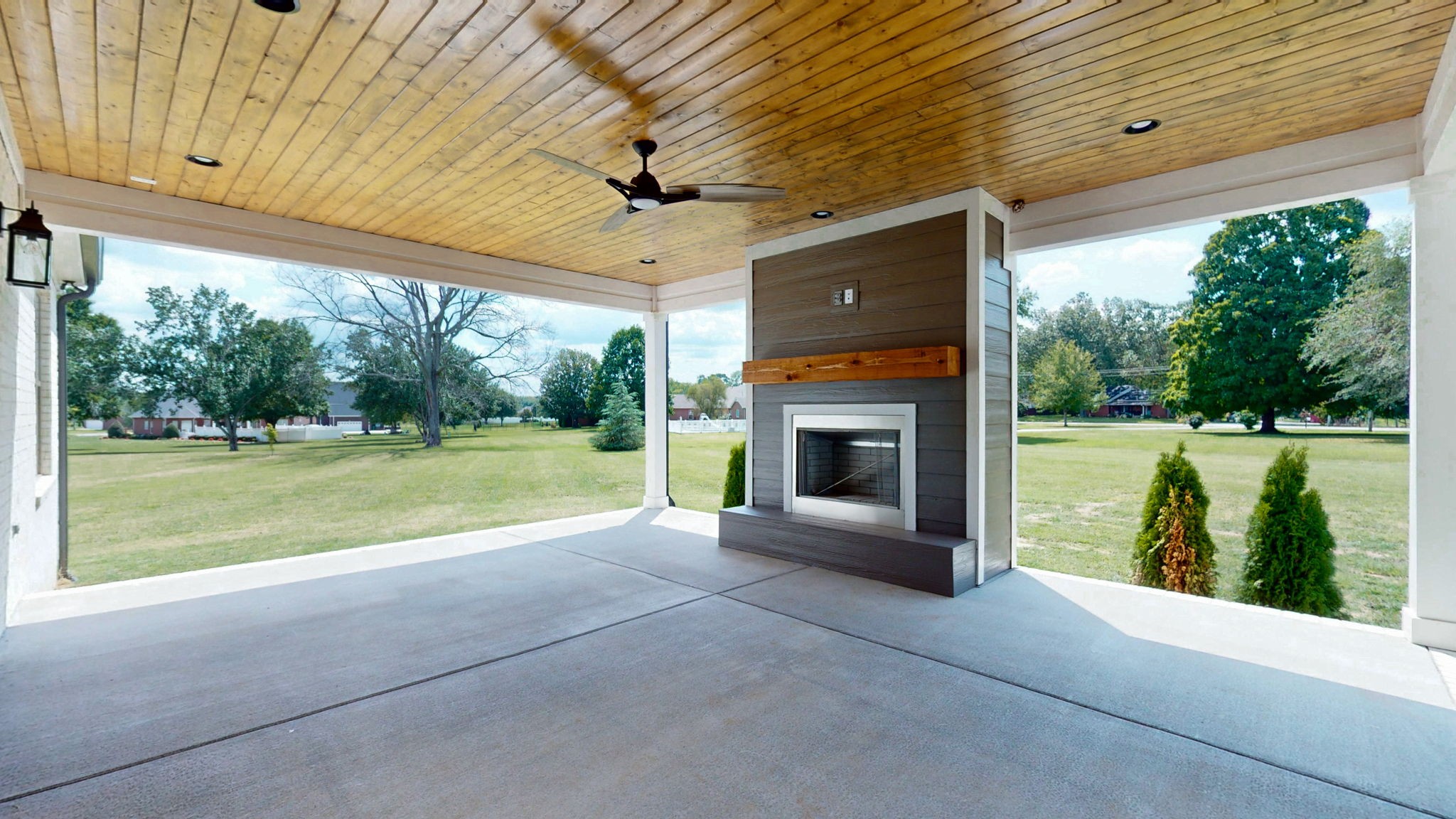 255 Ridgecrest Dr