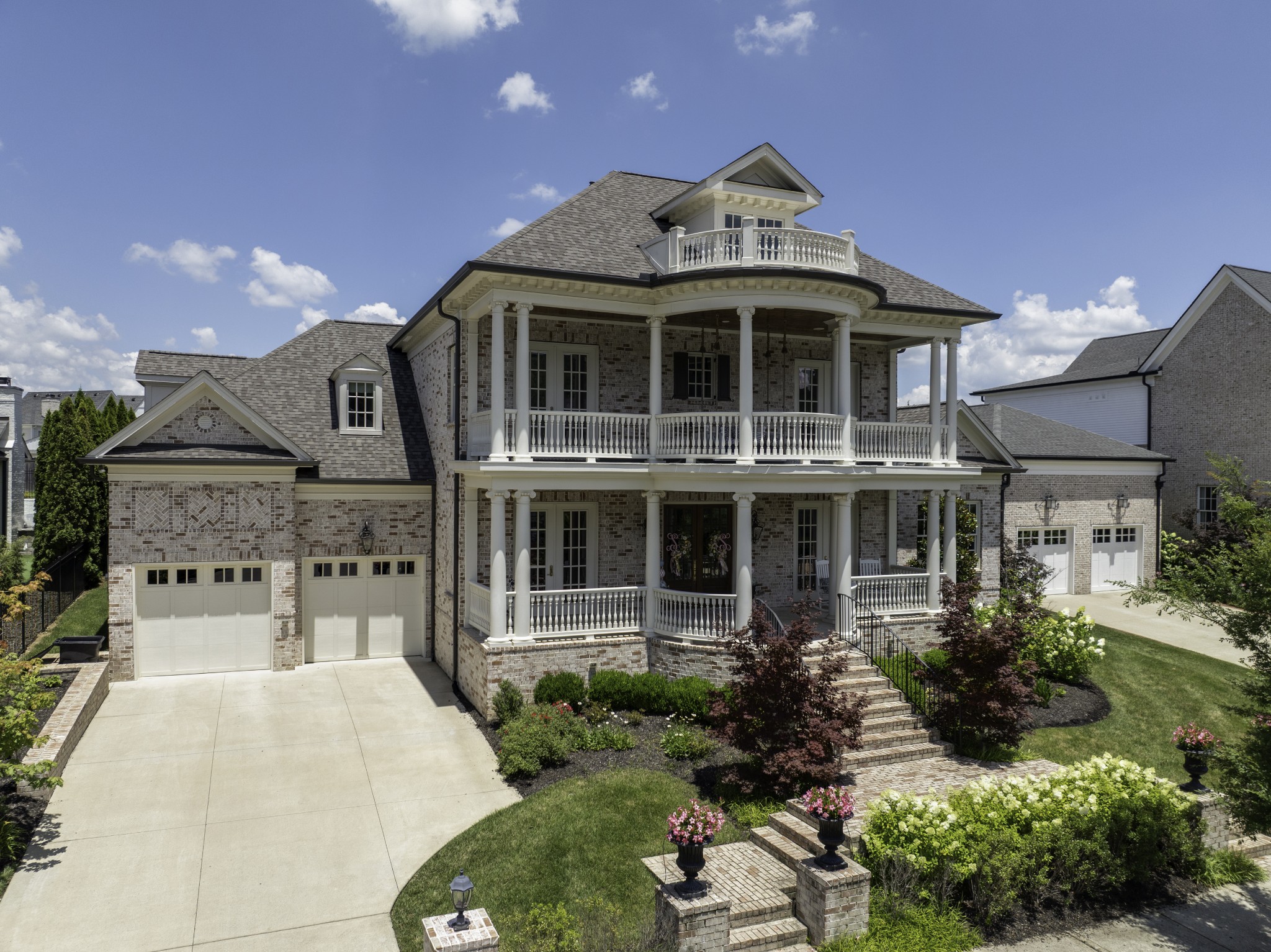 813 Stonewater Blvd