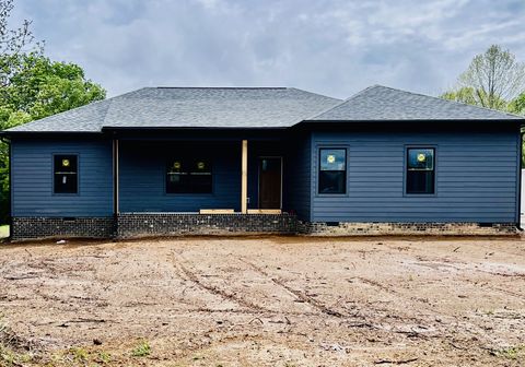 1038 W Main St Hohenwald TN 38462