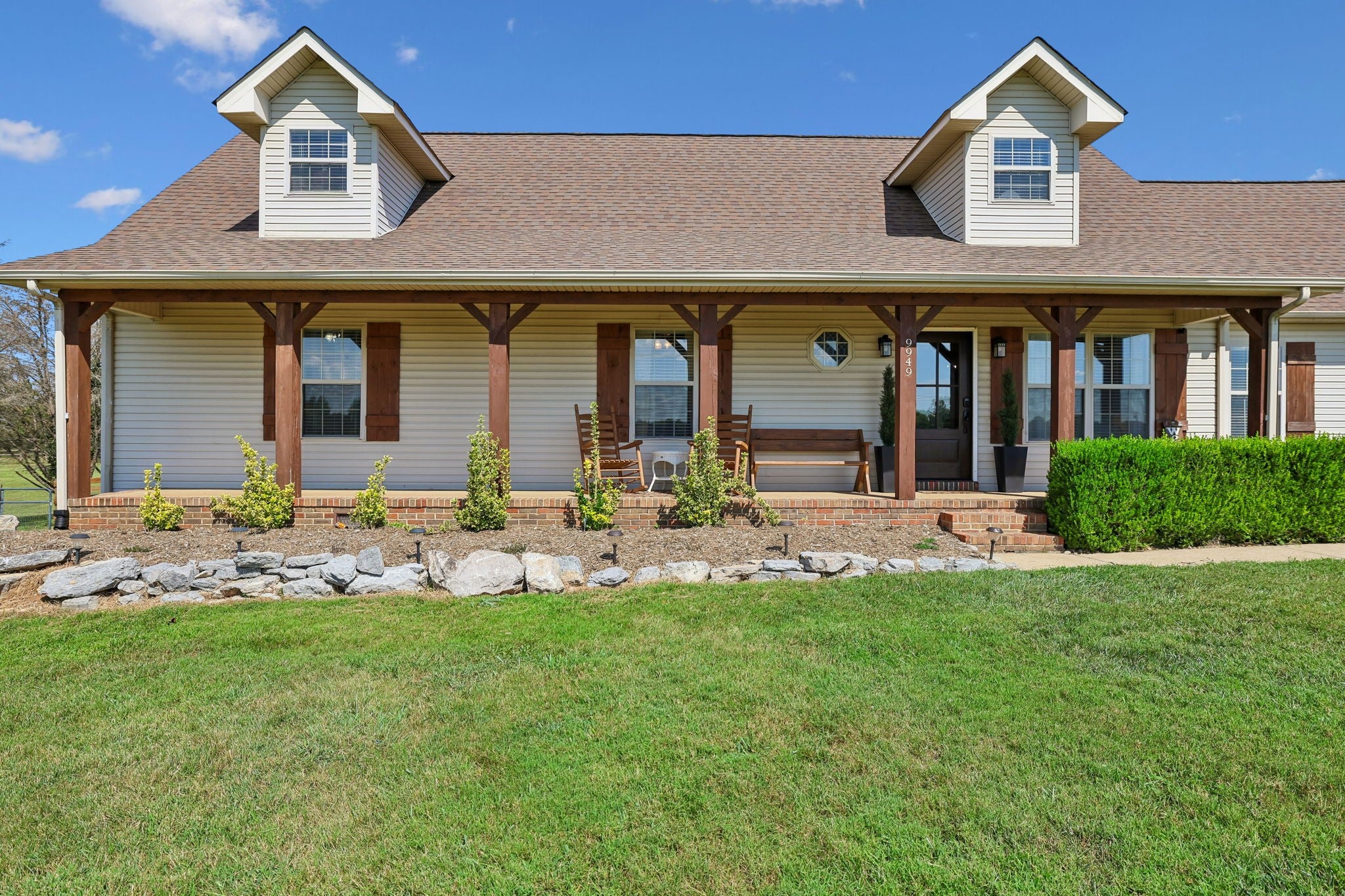 9949 Midland Rd