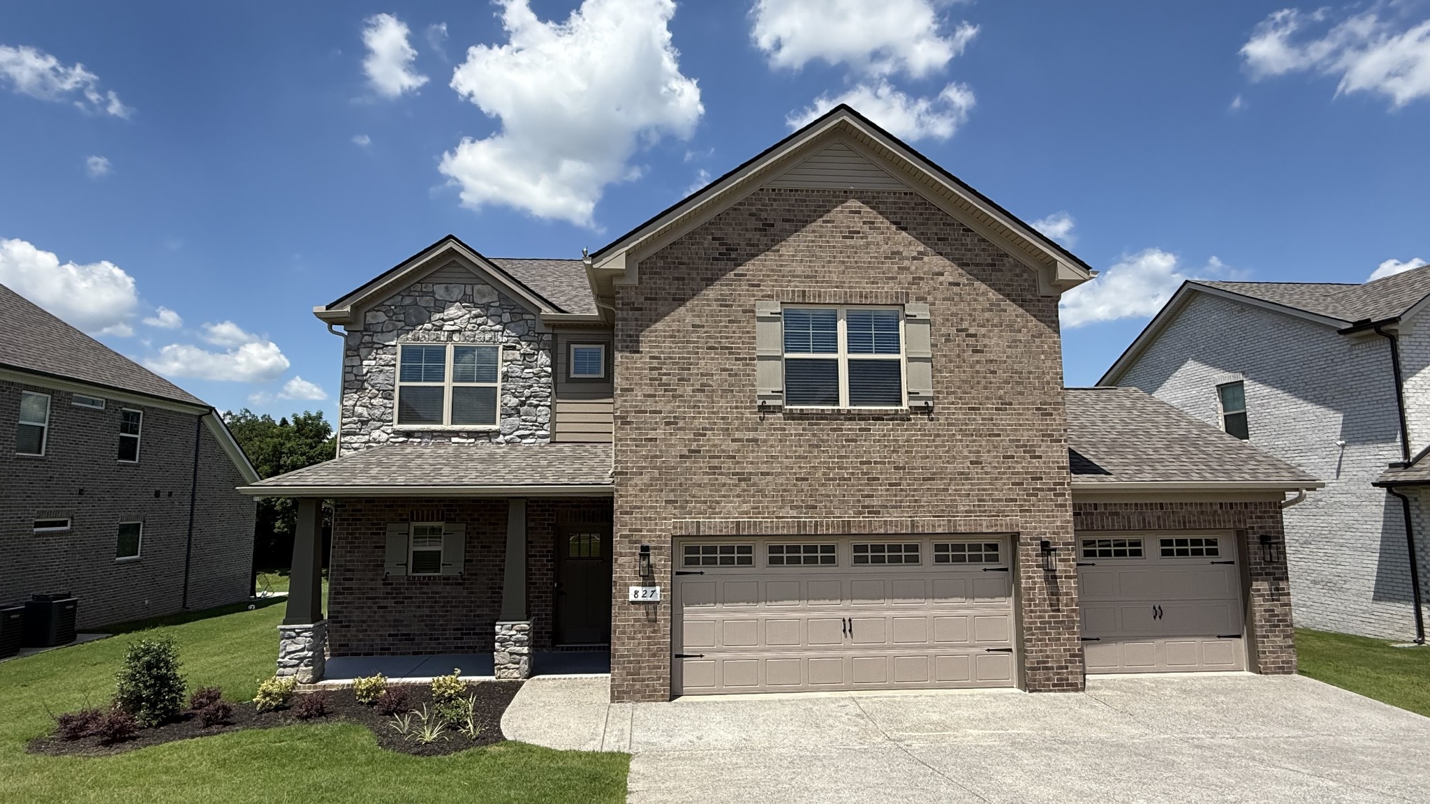 827 Stovers Glen