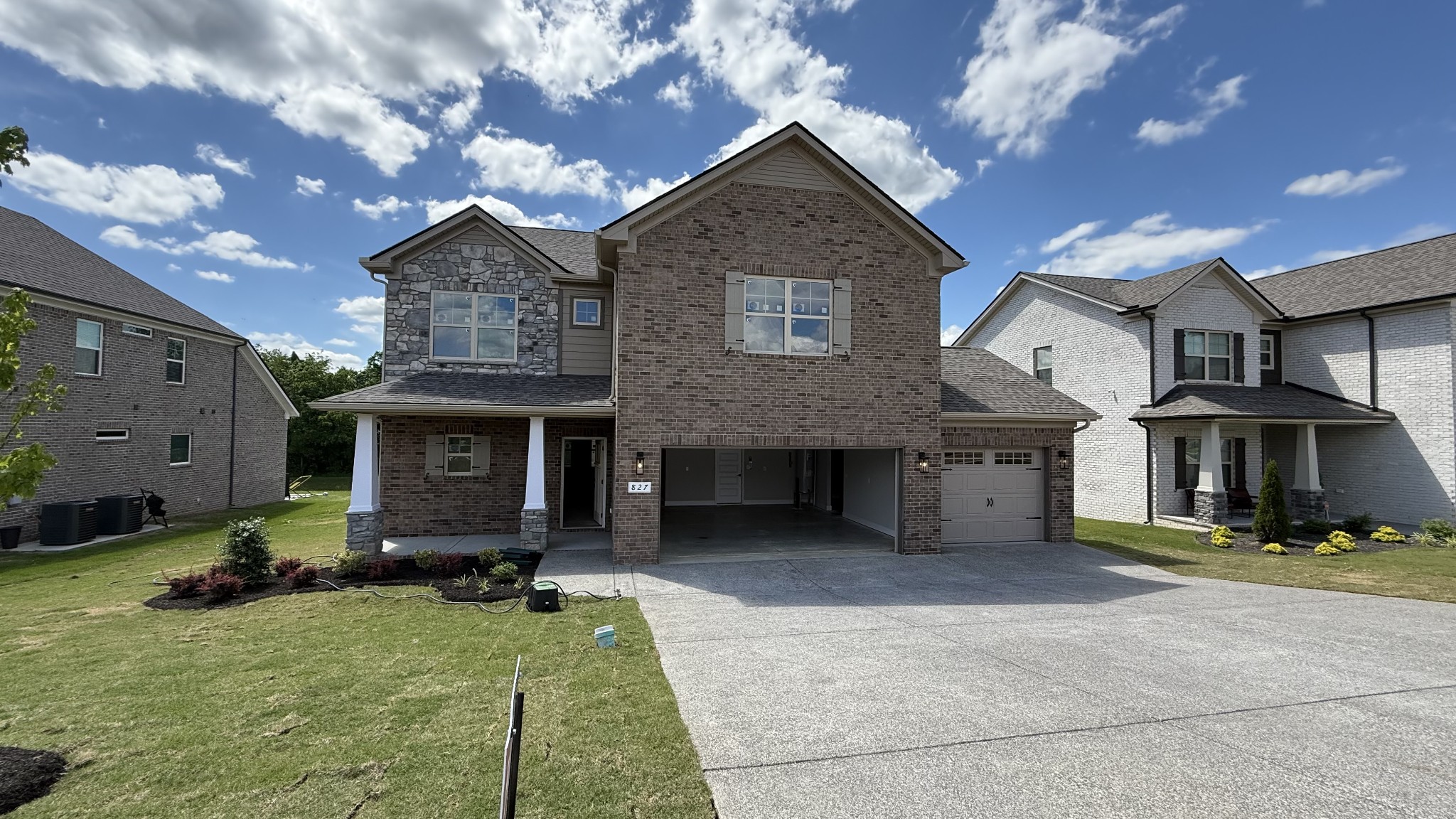 827 Stovers Glen