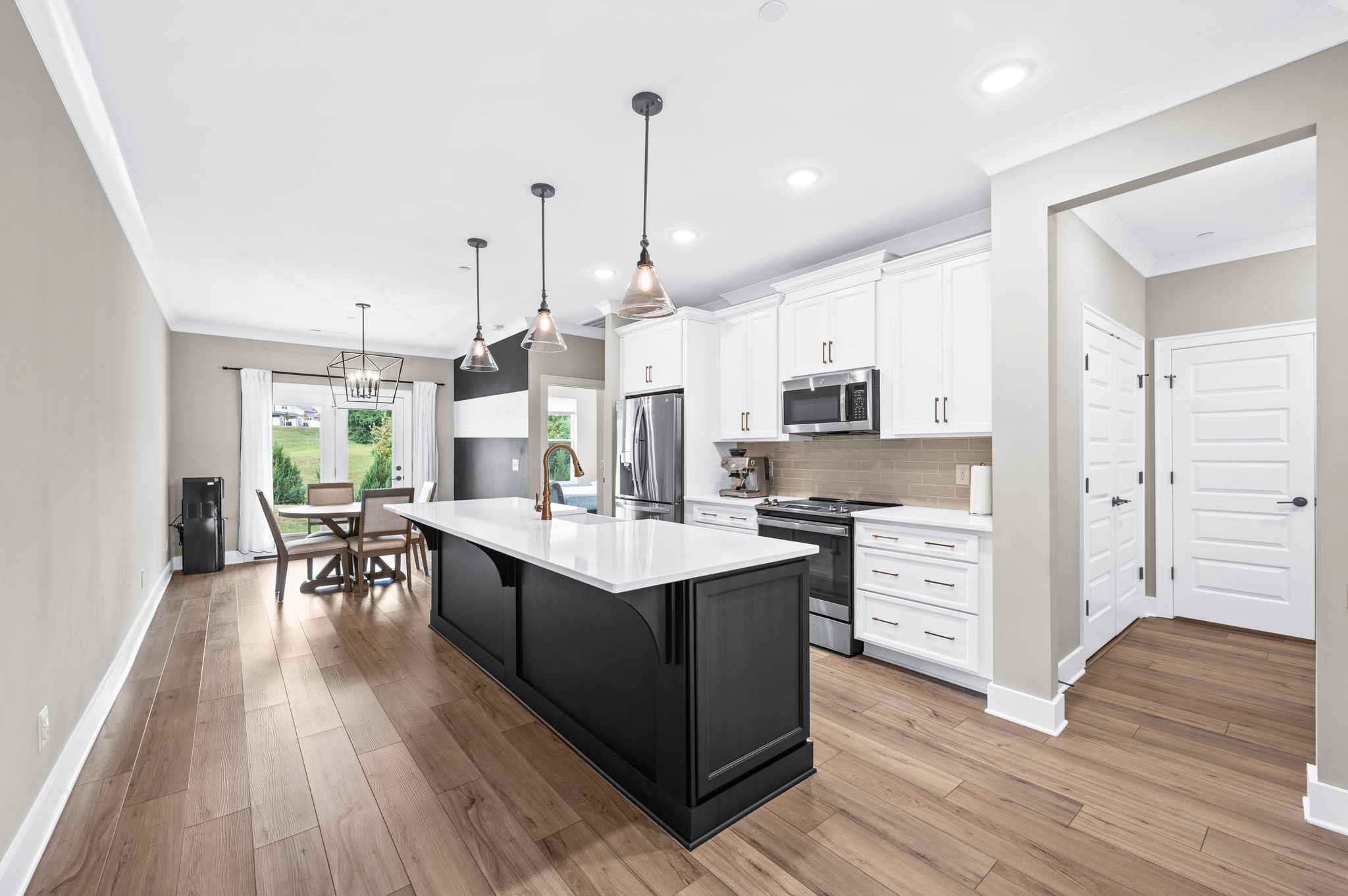 3561 Burgate Trl