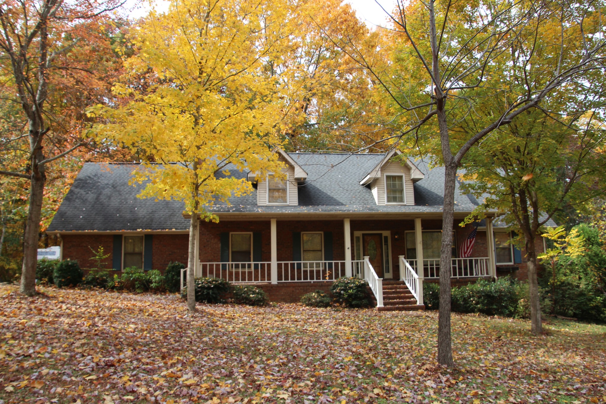 2544 Barwood Dr