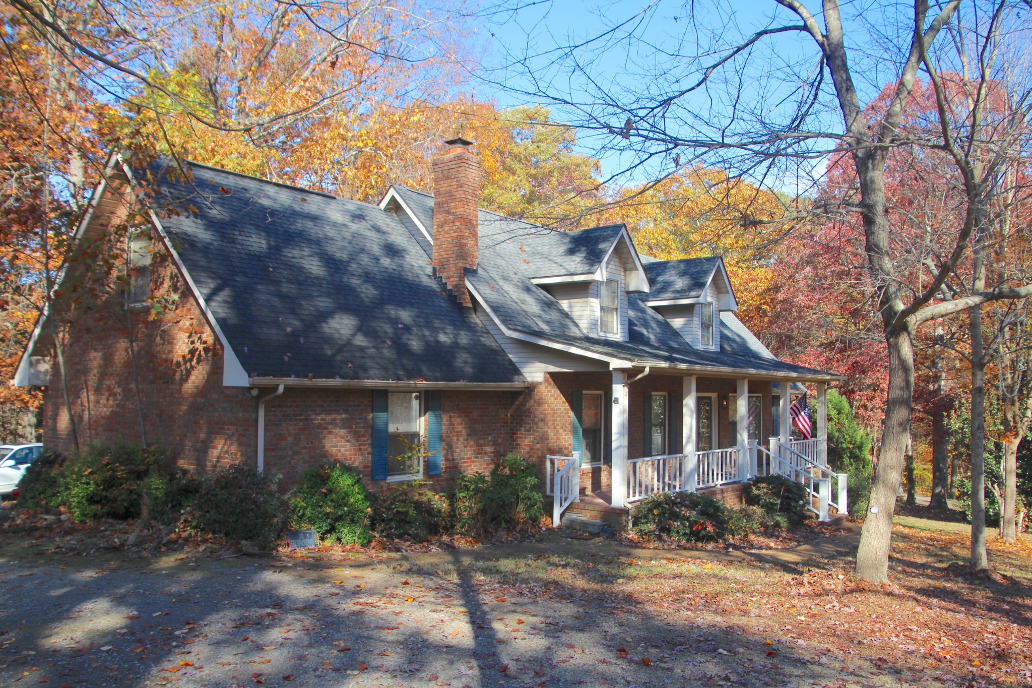 2544 Barwood Dr