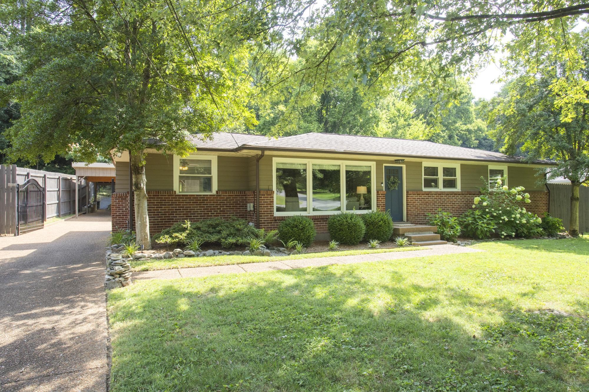 4932 Briarwood Dr