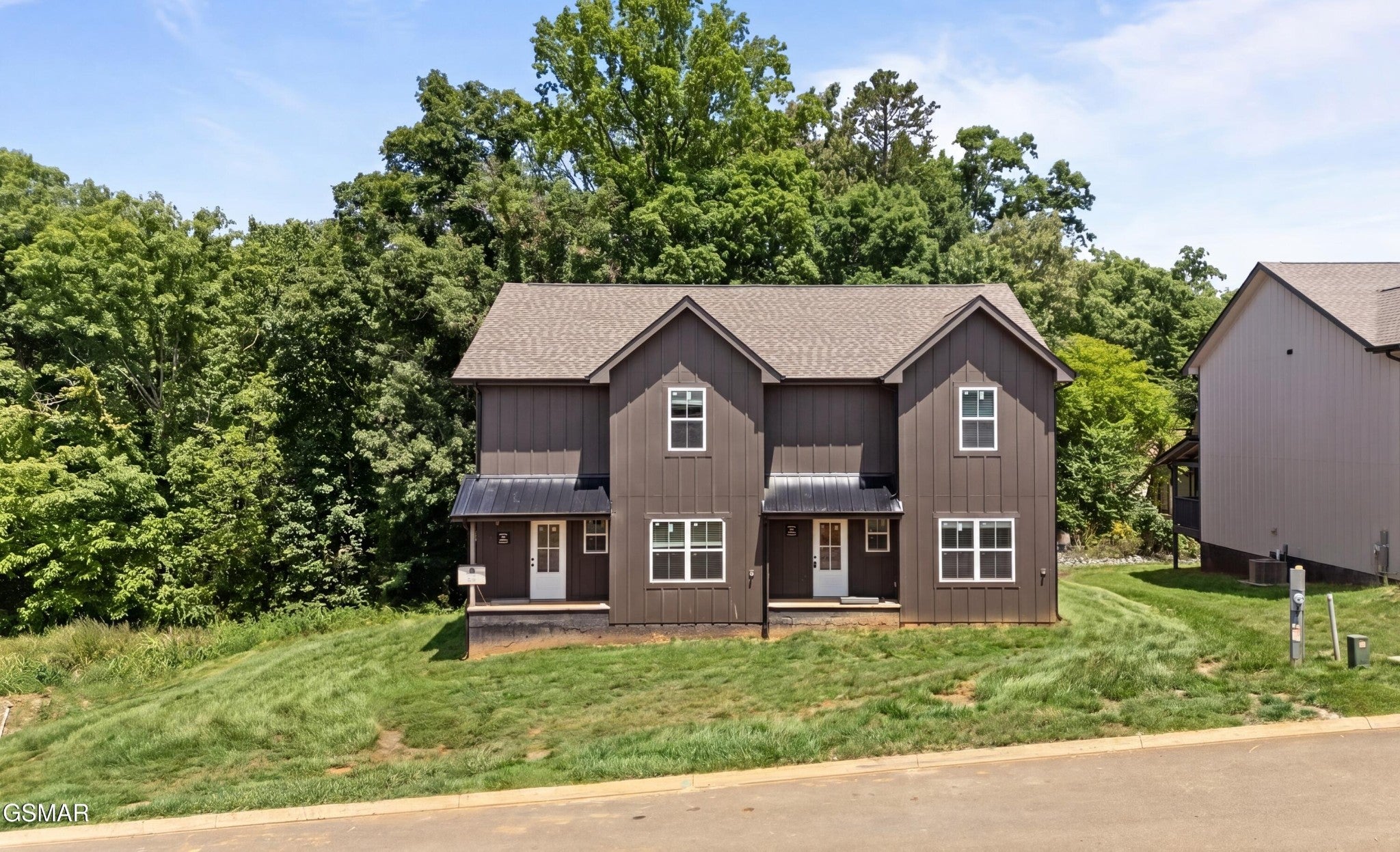 913 LACY CT