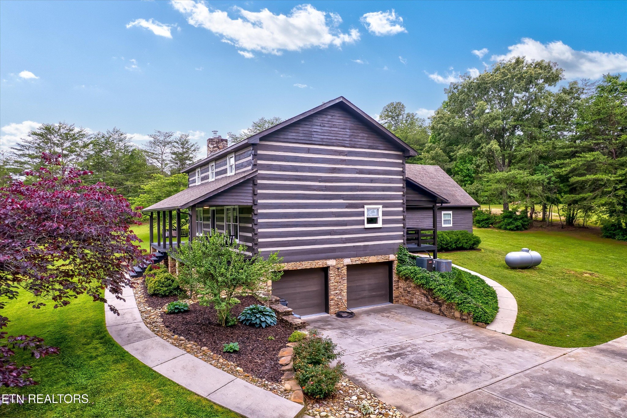 6039 Lindrick Lane
