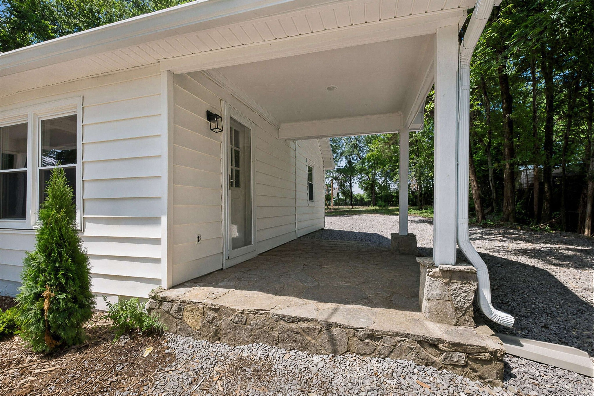 3701 Travis Ct
