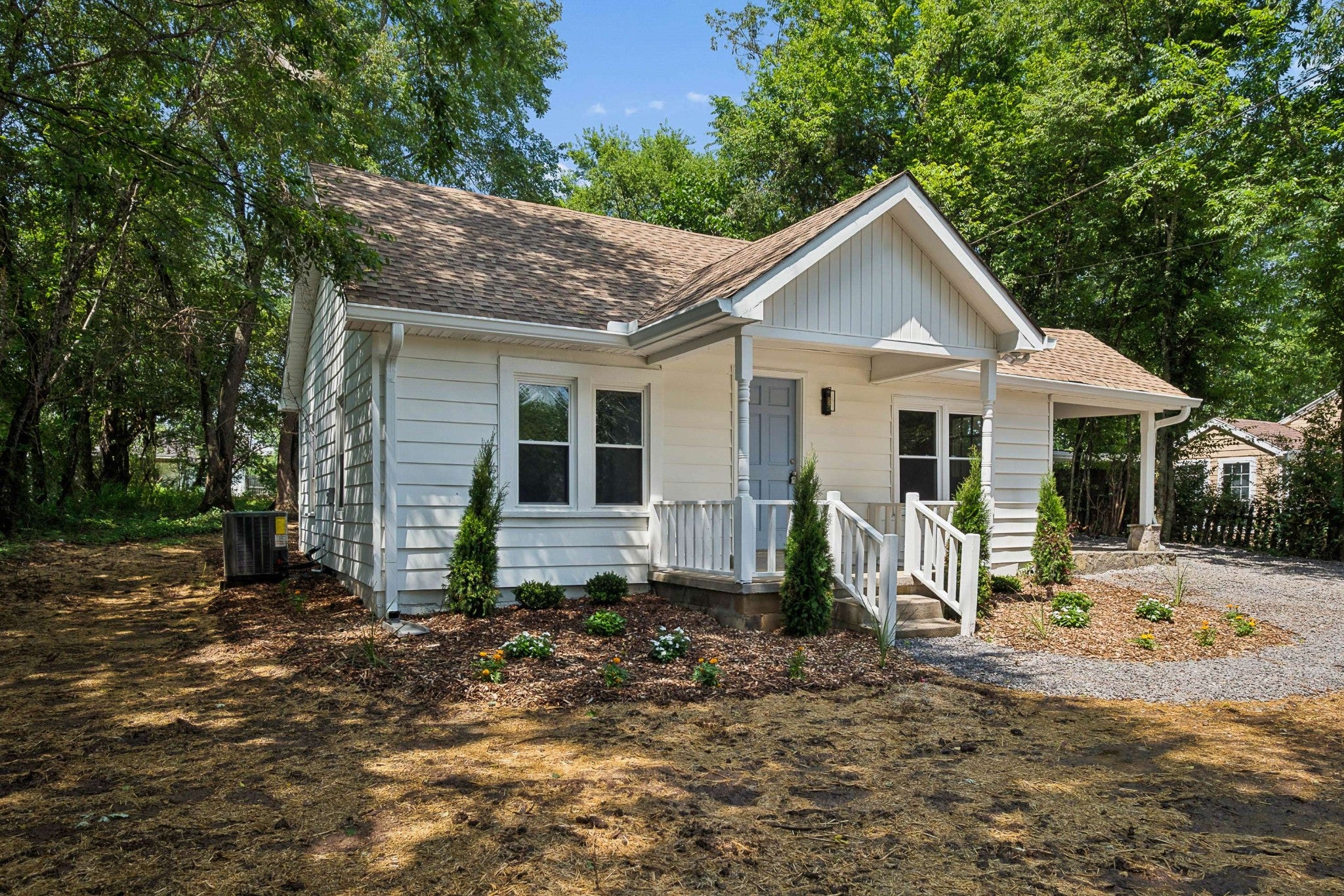 3701 Travis Ct