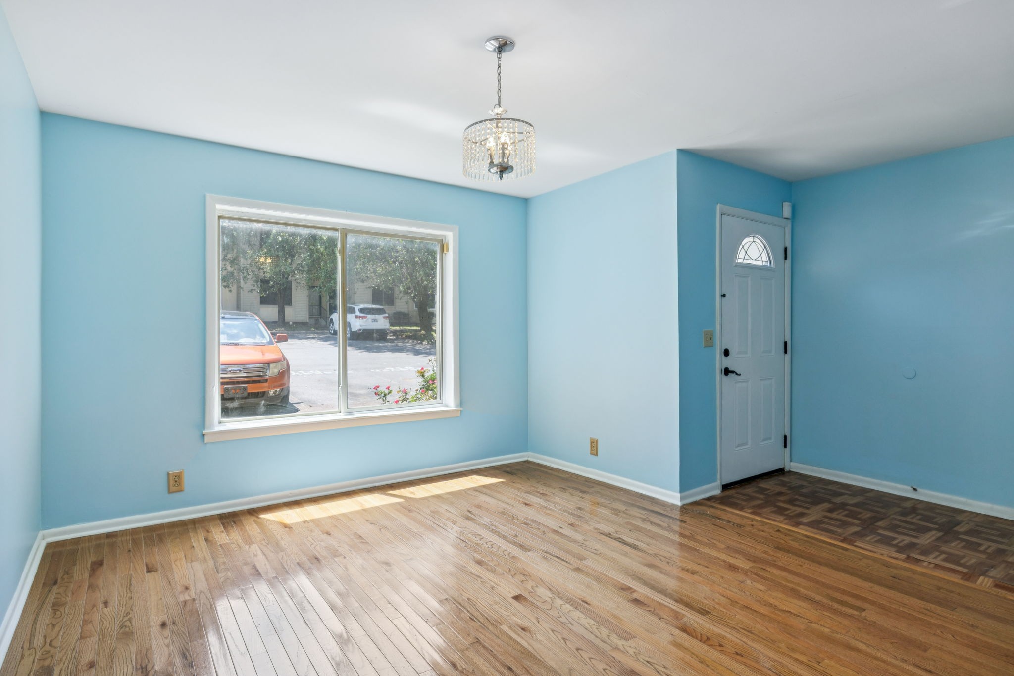 4958 Edmondson Pike D19