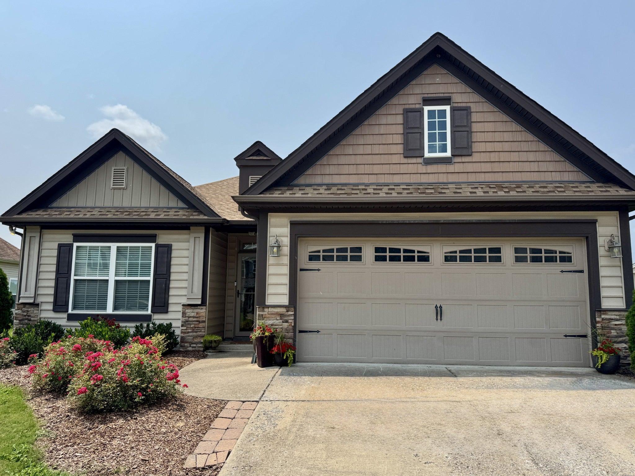 3-bed listing at 4237 Longfellow Dr, Nashville